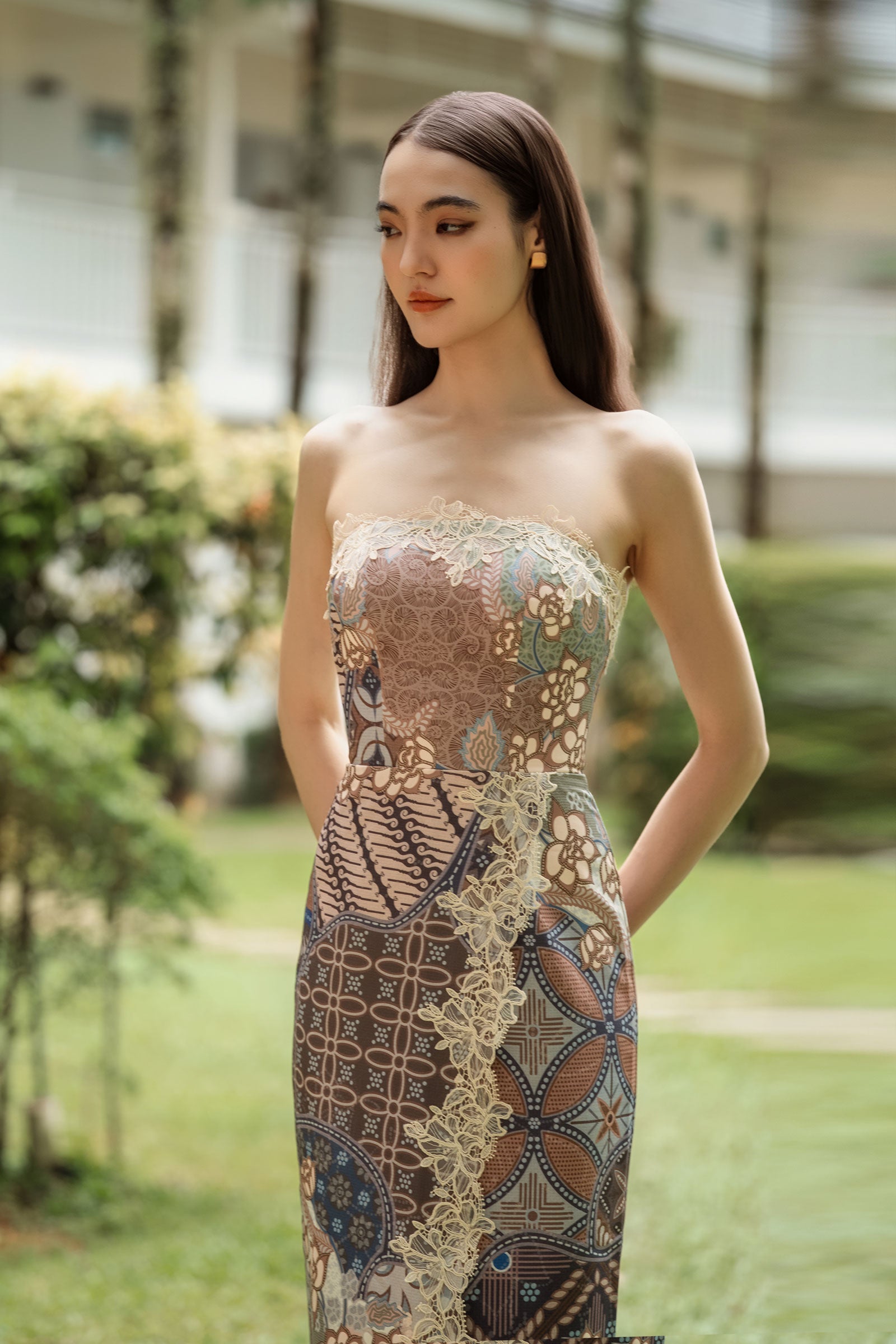 BACKORDER  The Soleil Batik Kebaya Set