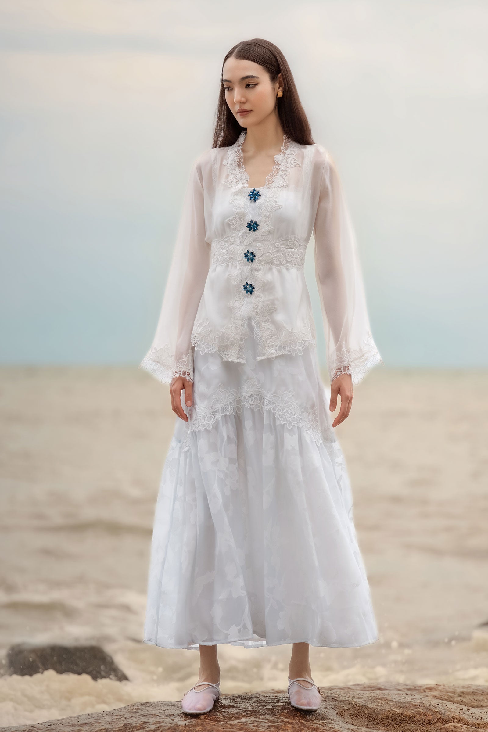 Lumiere Kebaya Top (White)