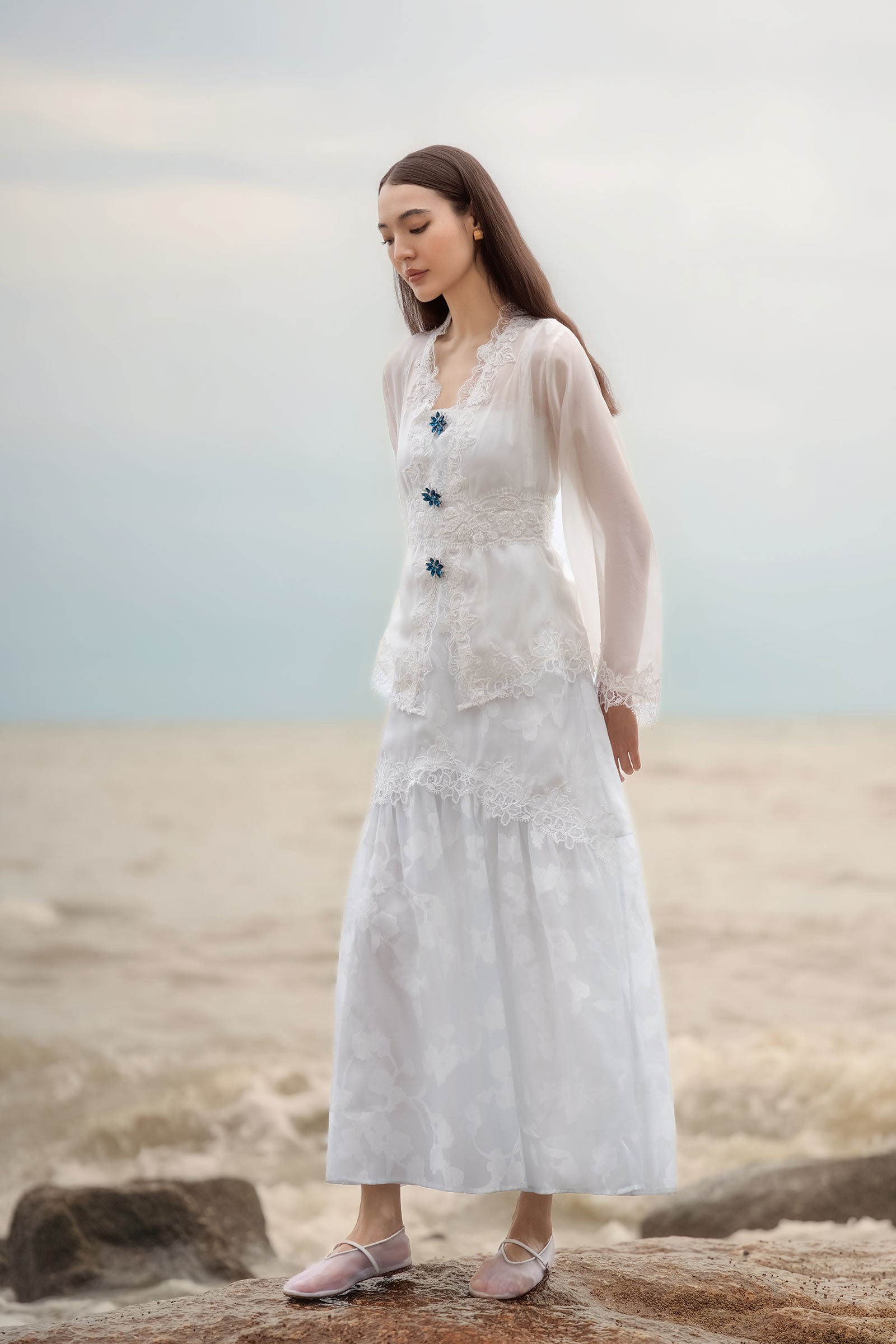 Lumiere Kebaya Top (White)