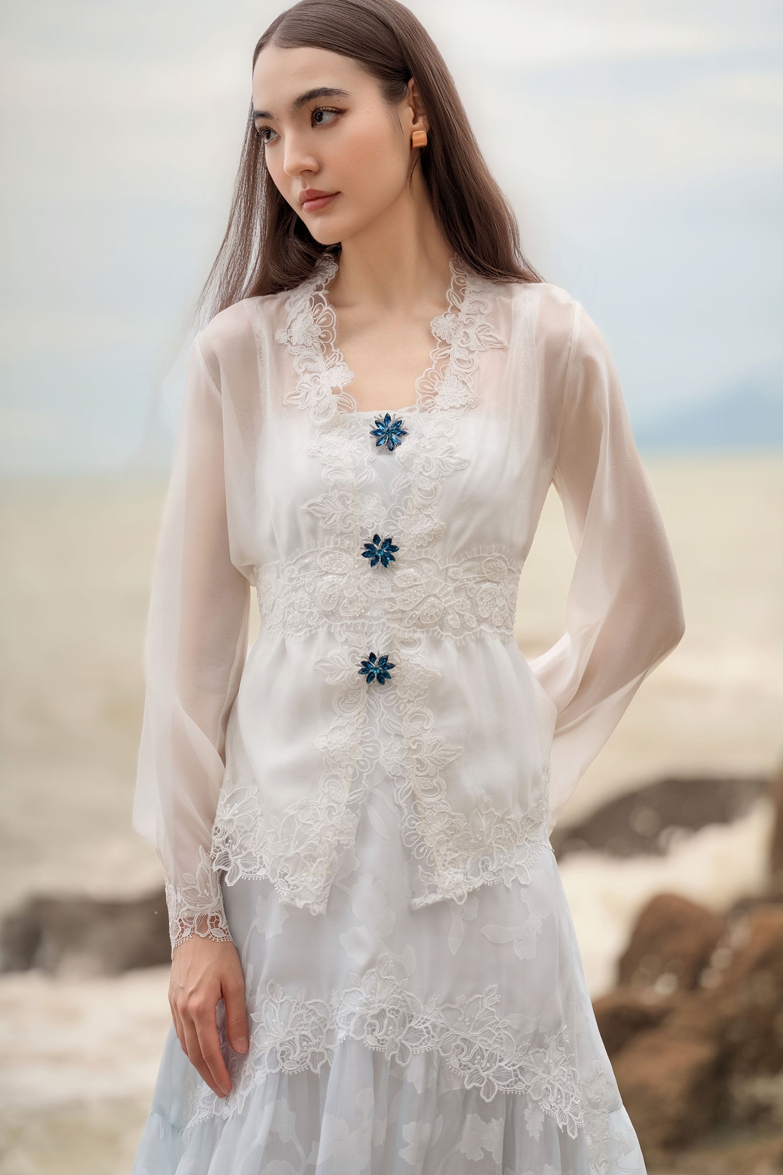 Lumiere Kebaya Top (White)