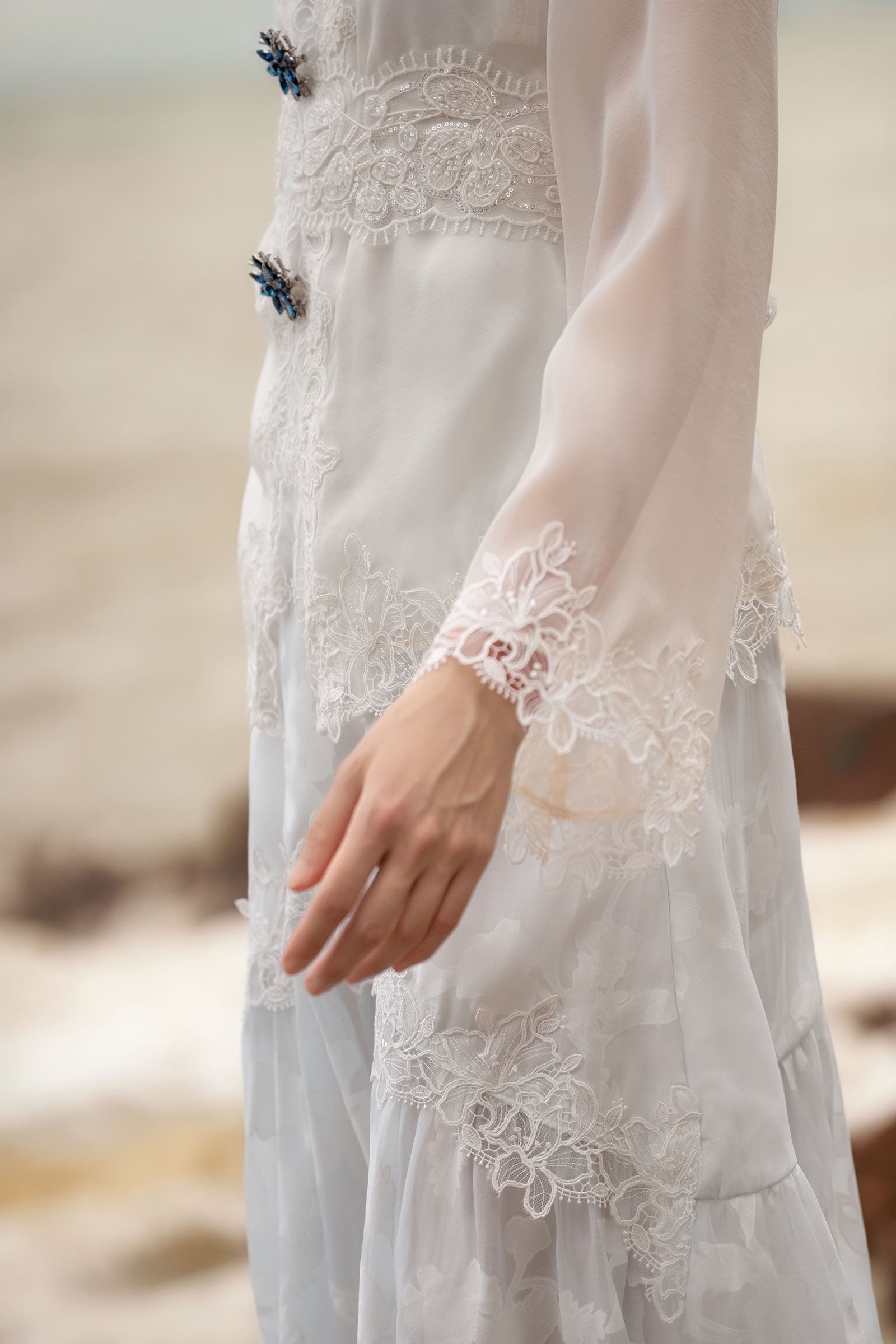 Lumiere Kebaya Top (White)
