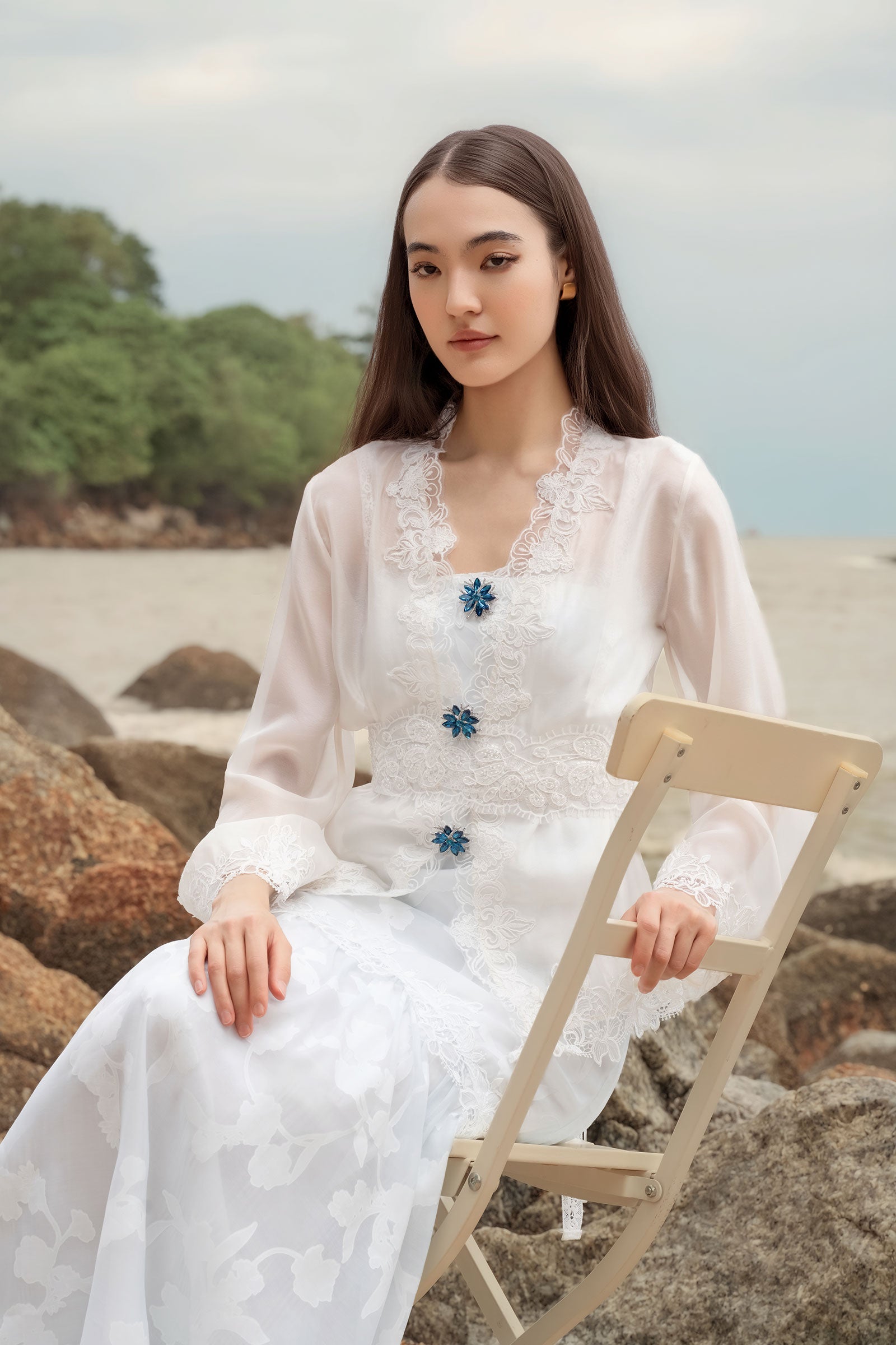 Lumiere Kebaya Top (White)