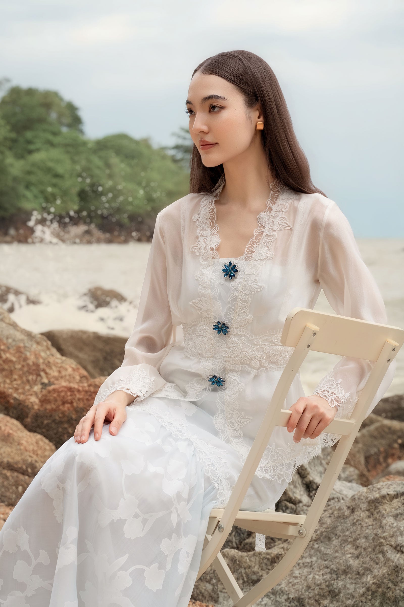 Lumiere Kebaya Top (White)
