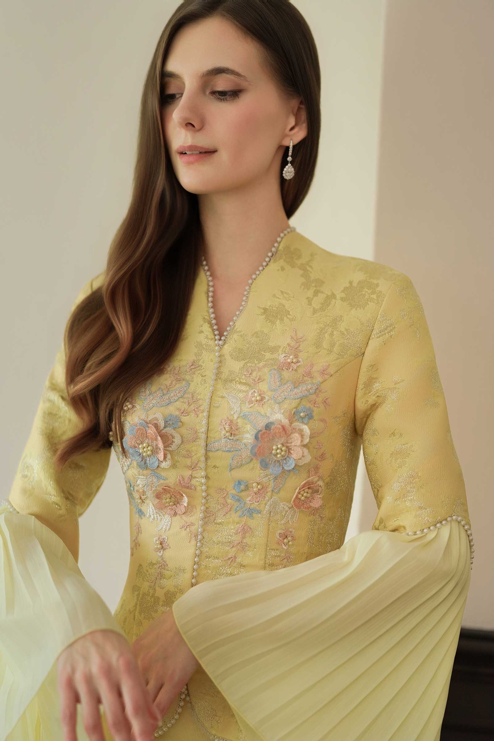 Rosabella Kebaya Set (Sunlit Butter)