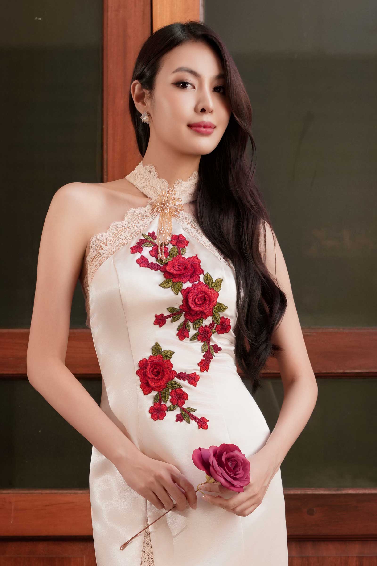 Jin Yue Qipao Set (Champagne)
