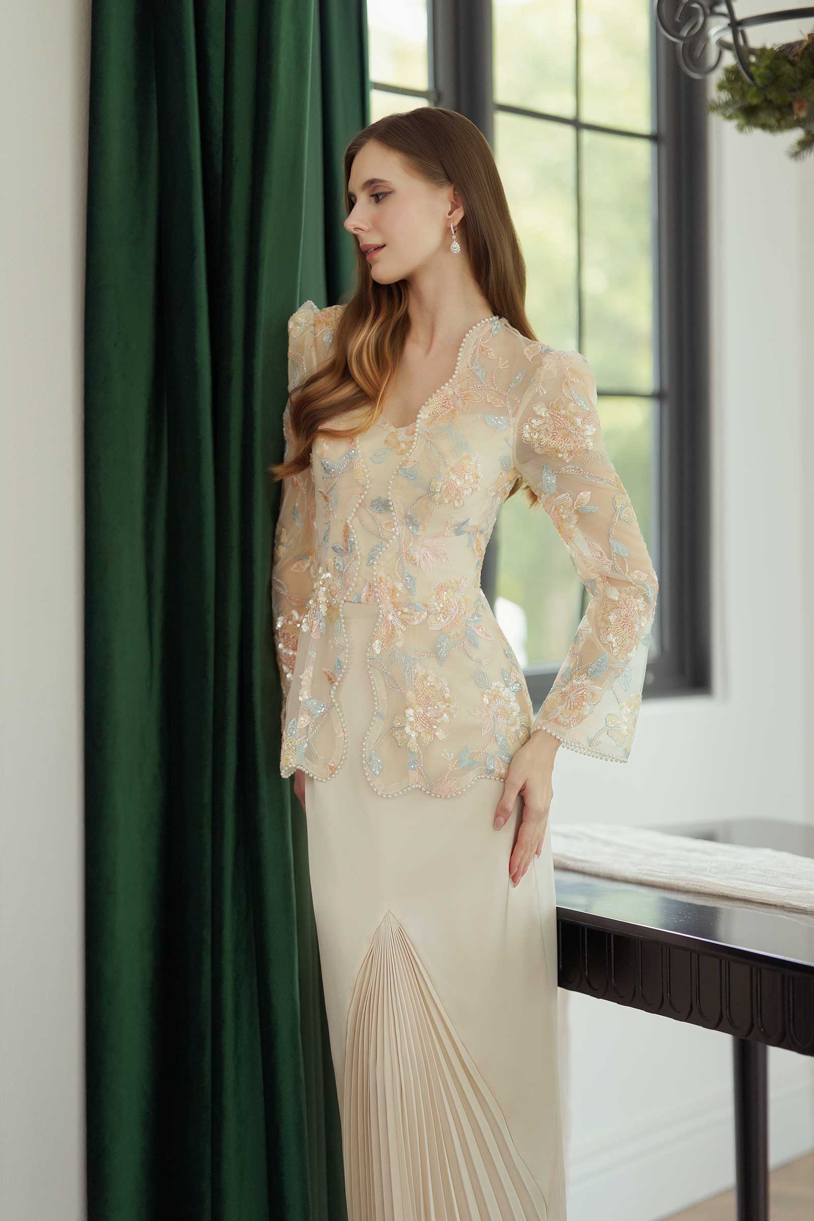 Thea Kebaya Top (Blush Petal)