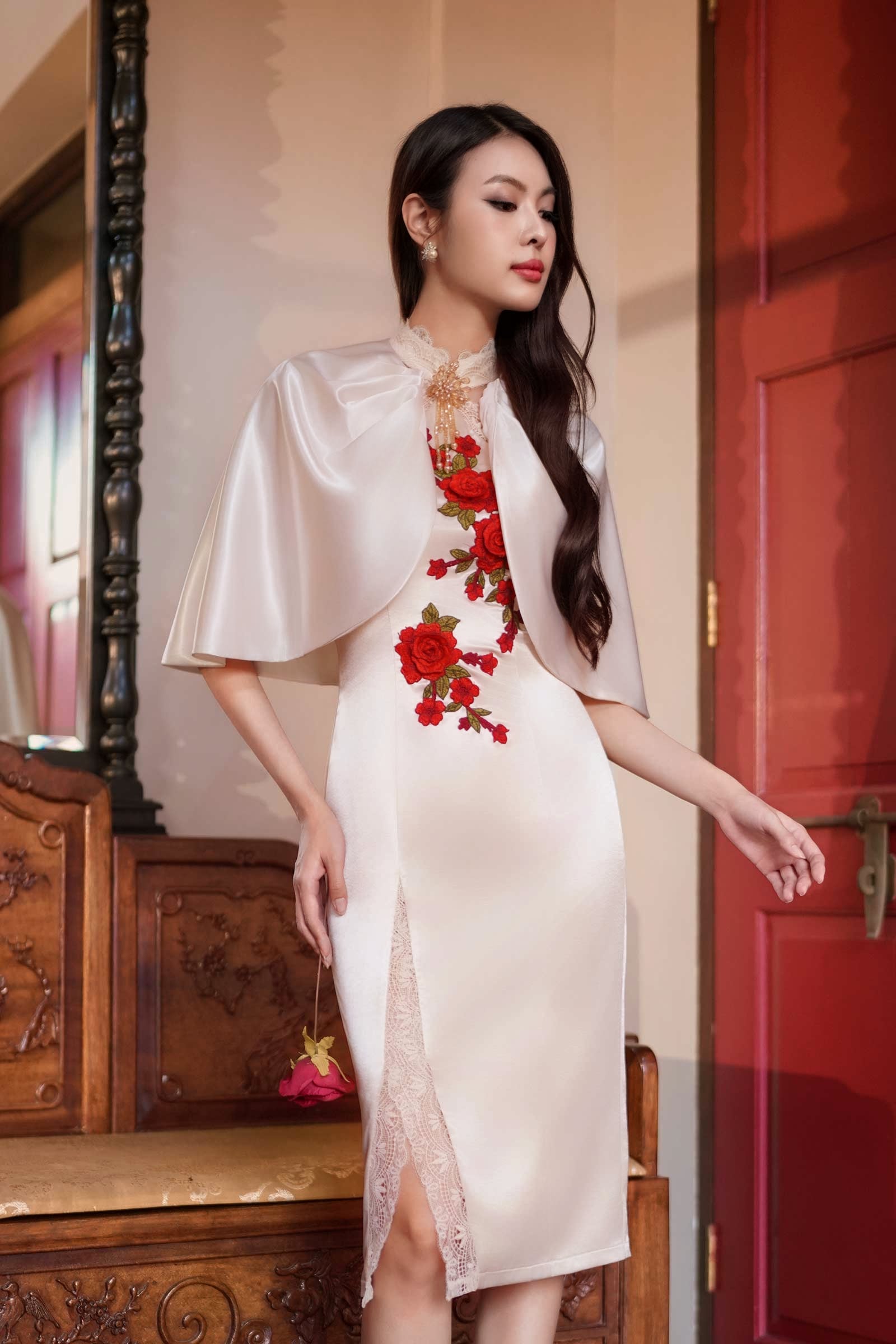 Jin Yue Qipao Set (Champagne)