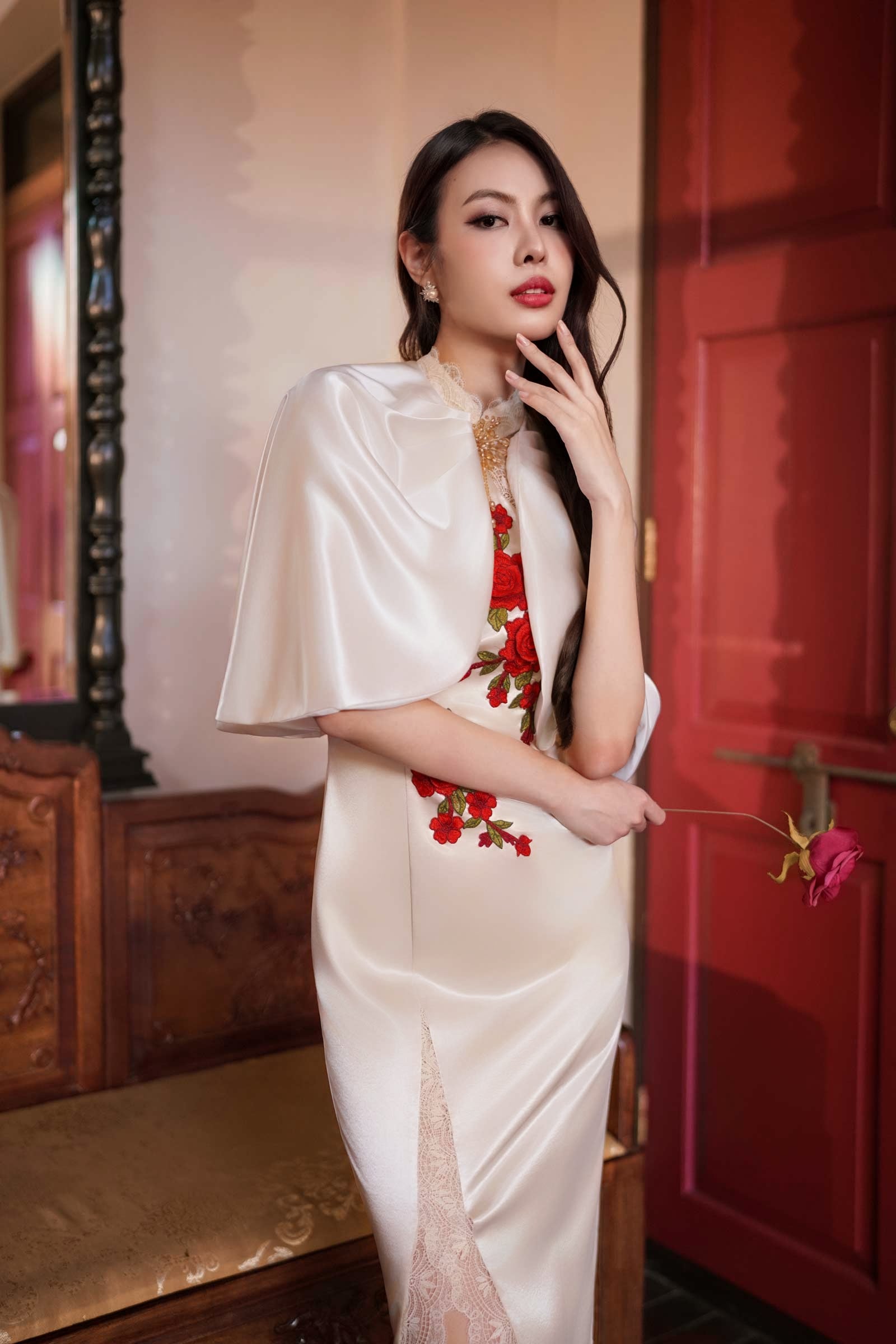 Jin Yue Qipao Set (Champagne)