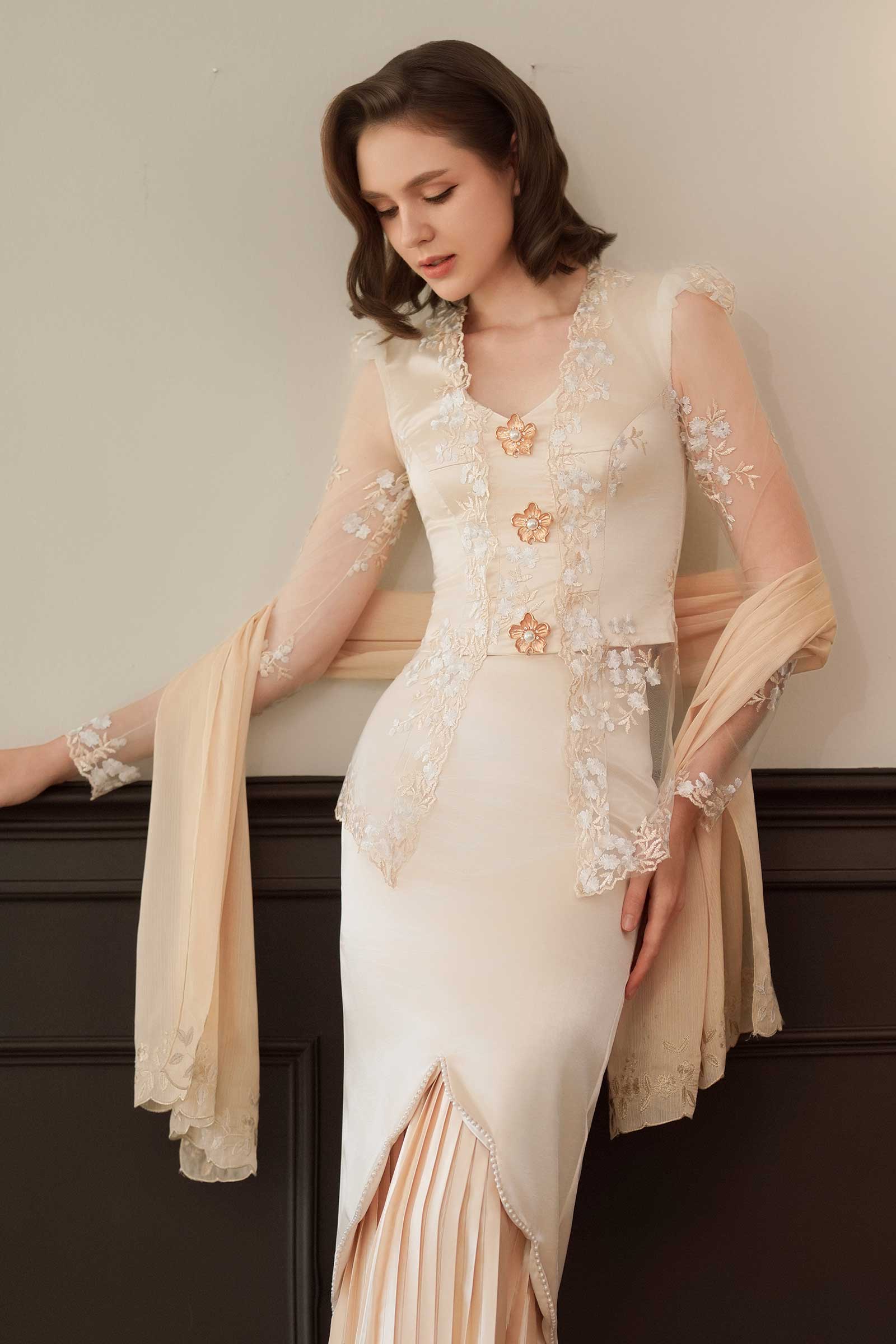 Seraya Shawls (Champagne) (Non Returnable)