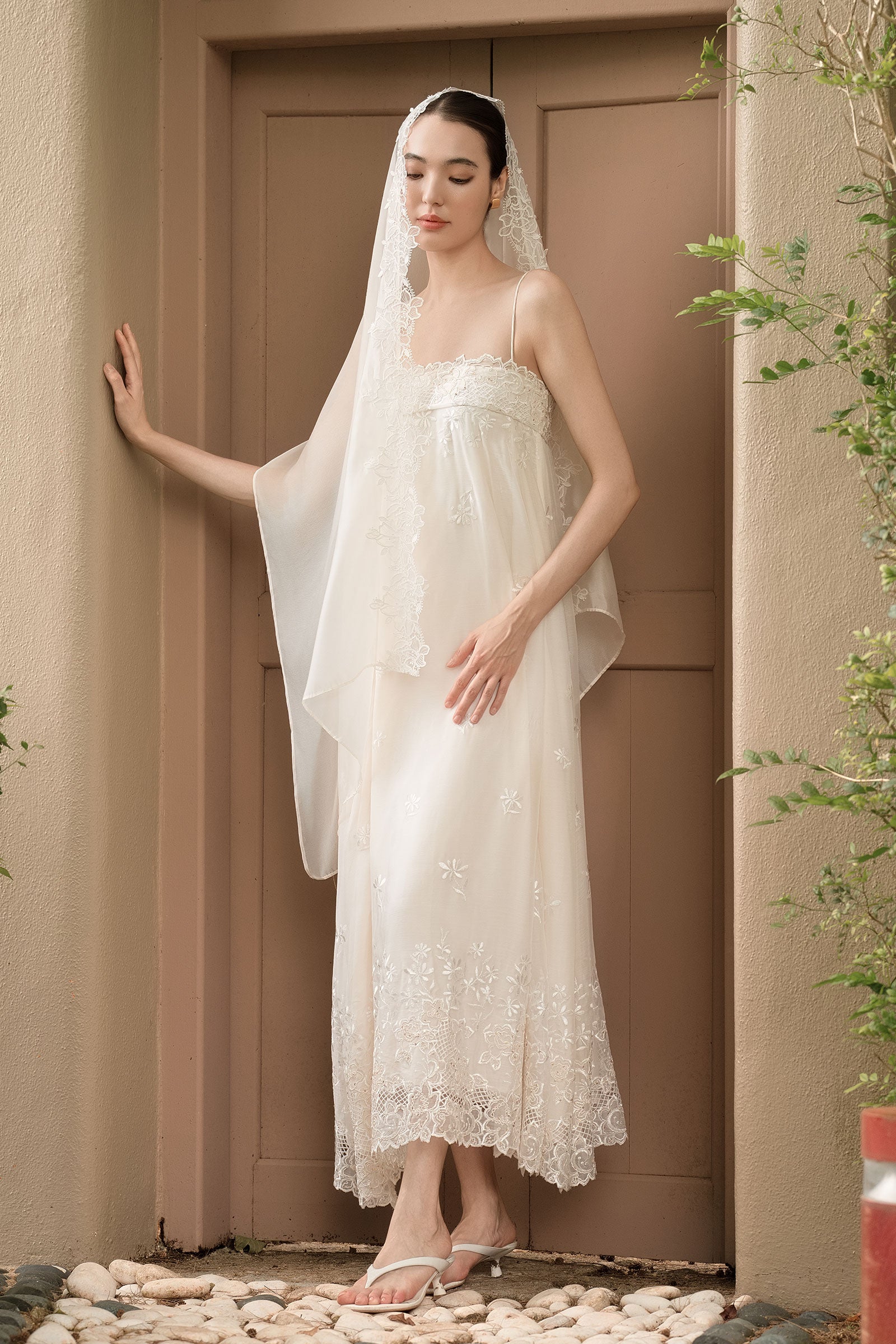 Noémie Shawls (Cream)