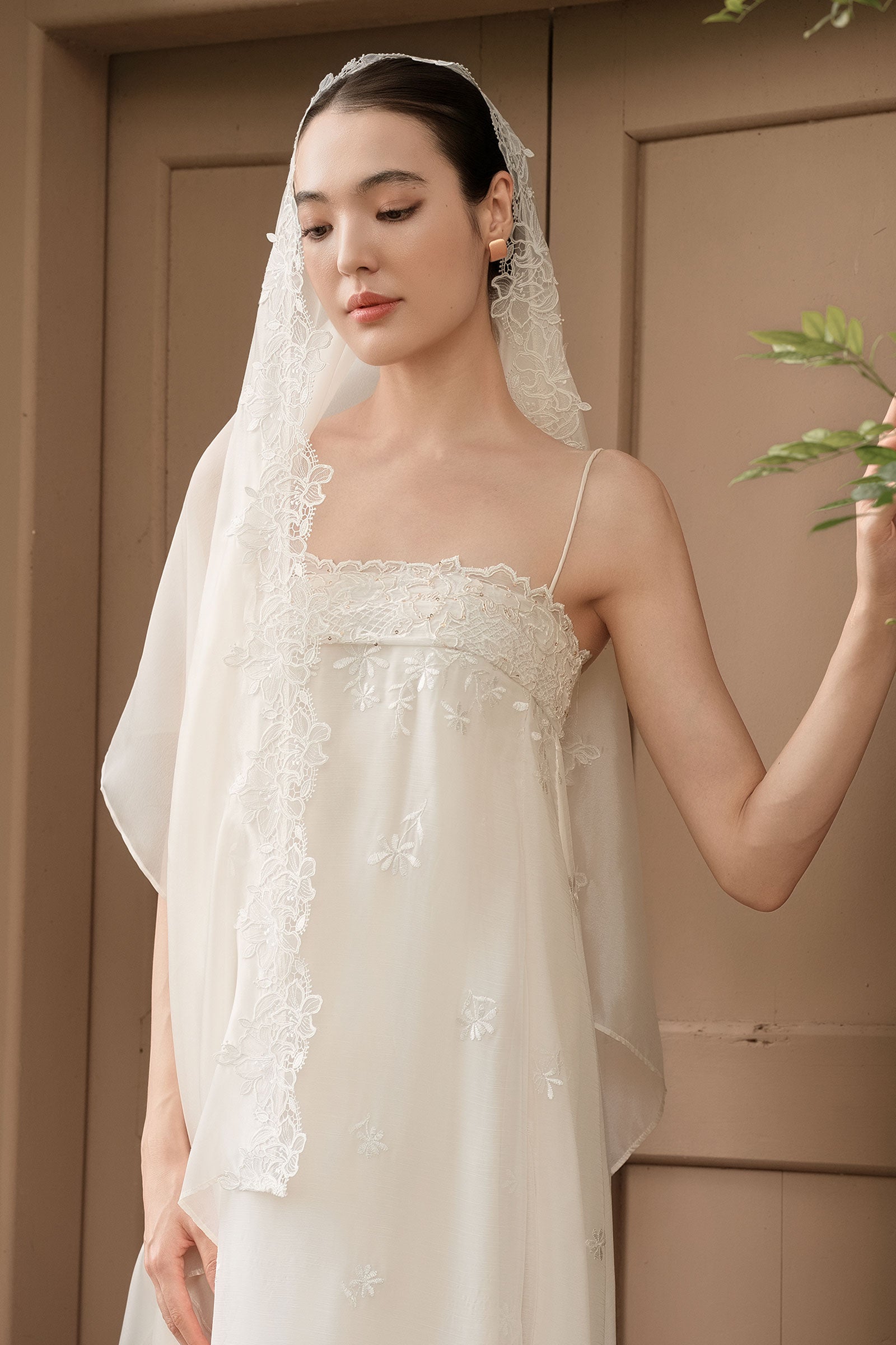 Noémie Shawls (Cream)