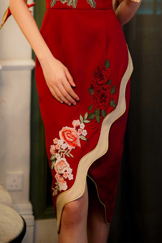 Orient Qipao (Red)