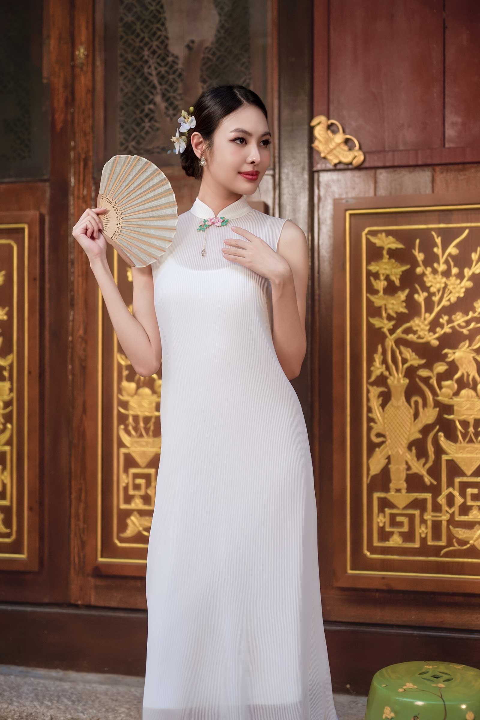 Yu Ping Qipao (White)