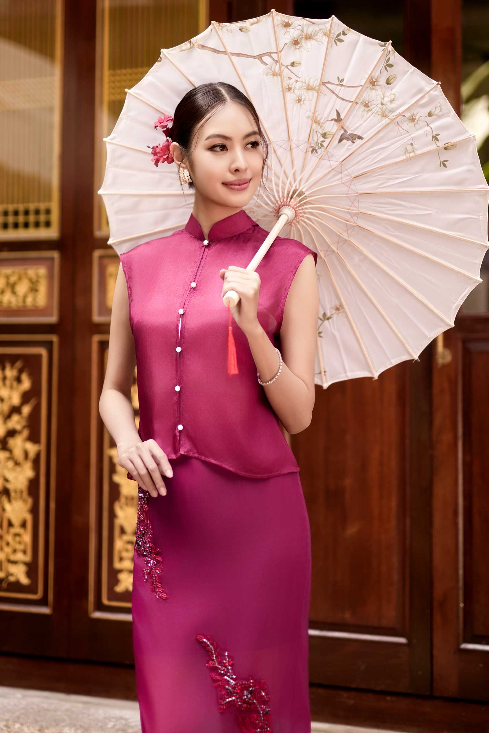 Soralis Silk Qipao Top (Ruby Red)