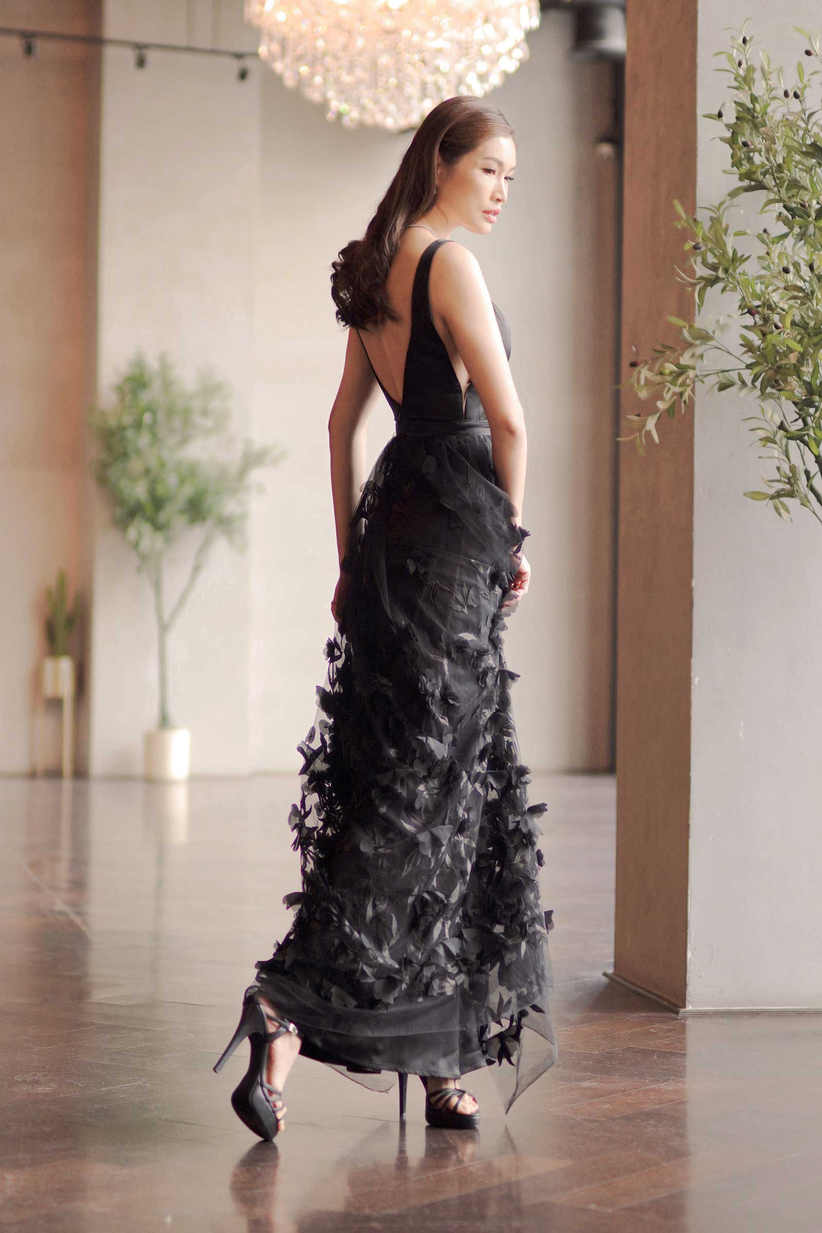 The Amber Gown (Black)