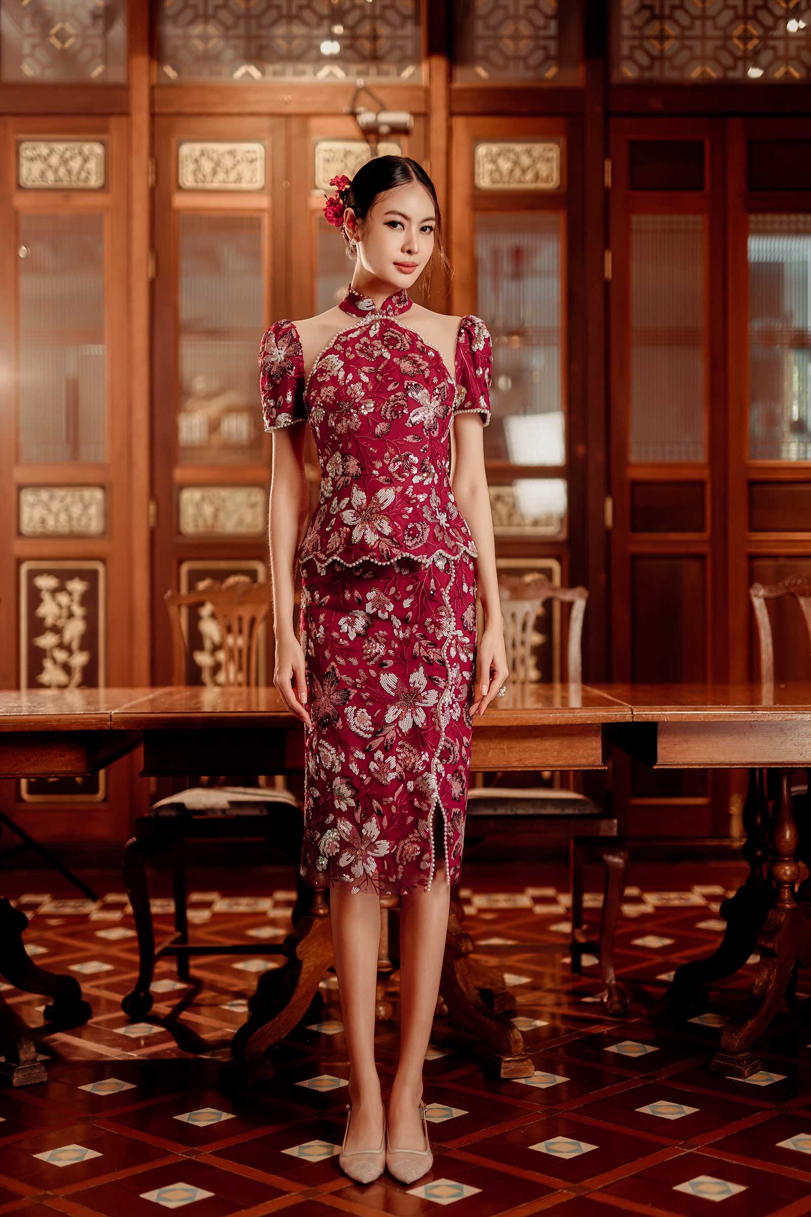 Camelia Qipao (Maroon)