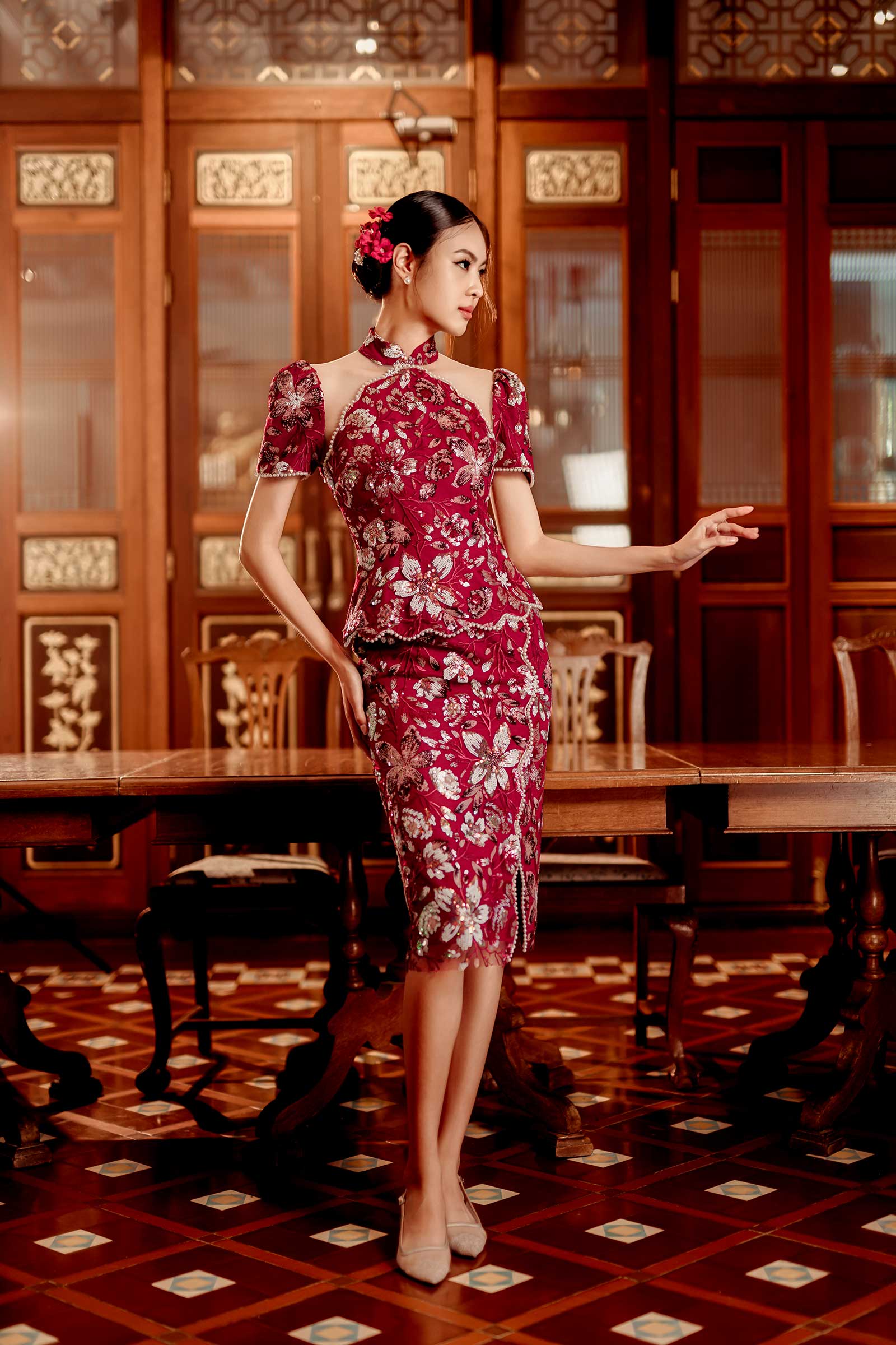 Camelia Qipao (Maroon)