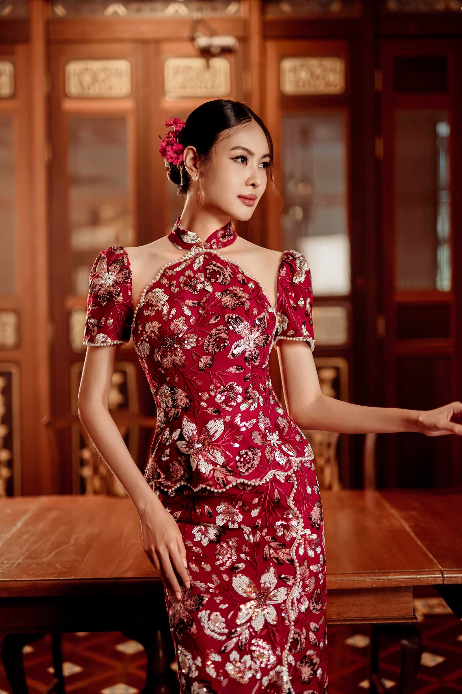 Camelia Qipao (Maroon)
