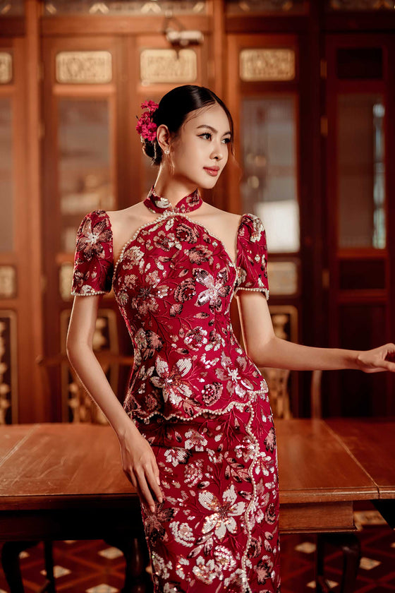 Camelia Qipao (Maroon)