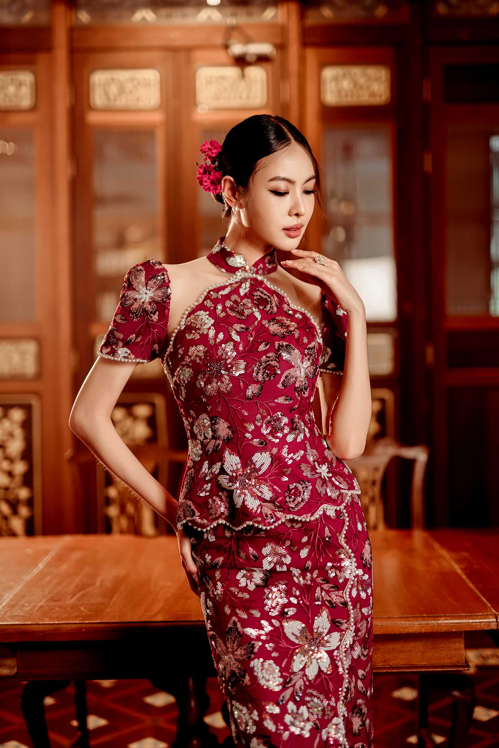 Camelia Qipao (Maroon)