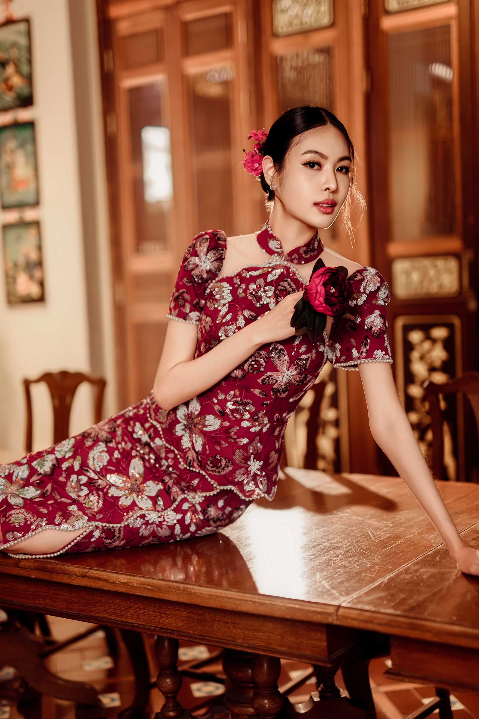 Camelia Qipao (Maroon)