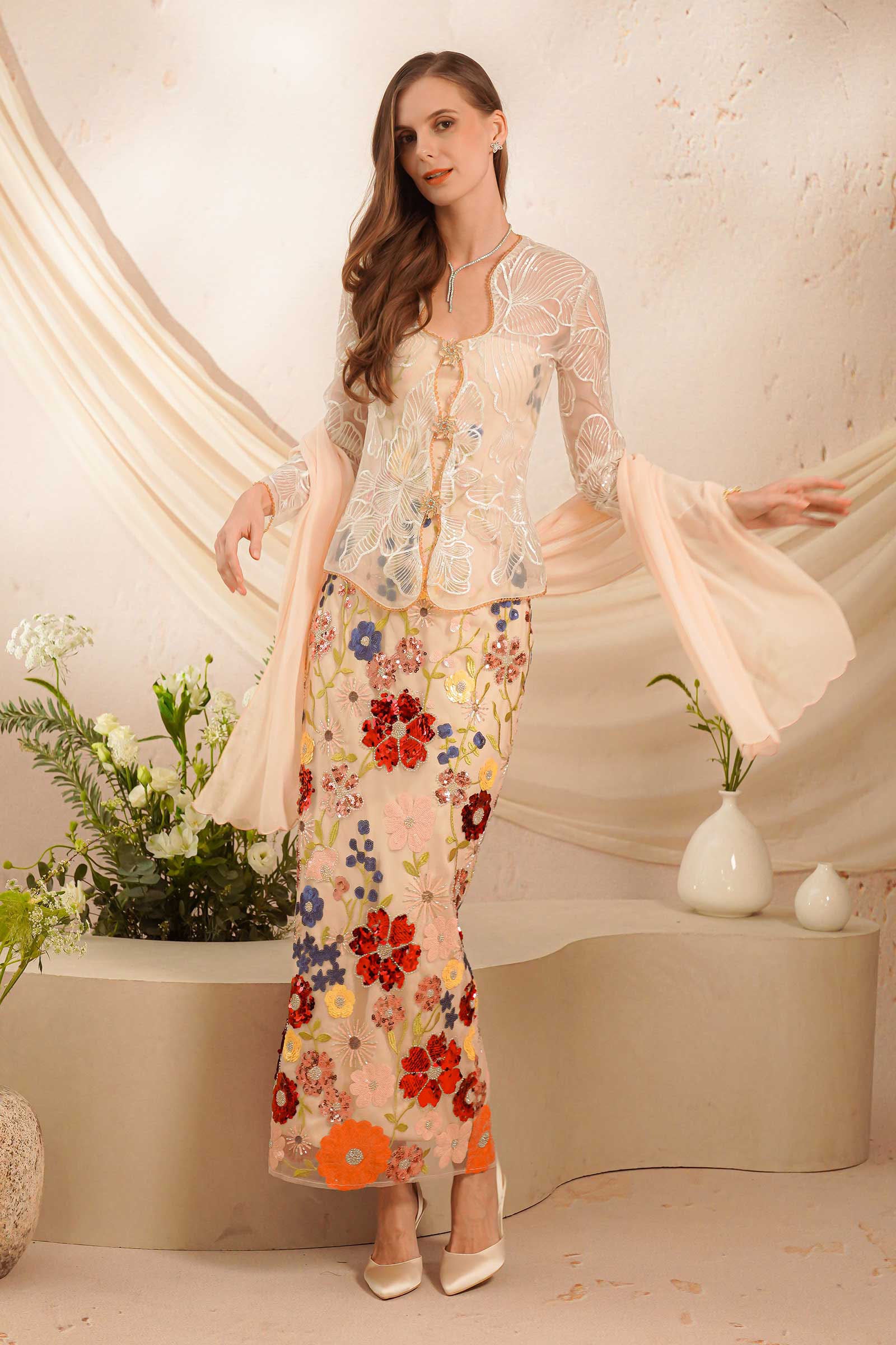 BACKORDER Tiara Kebaya Set (Champagne)