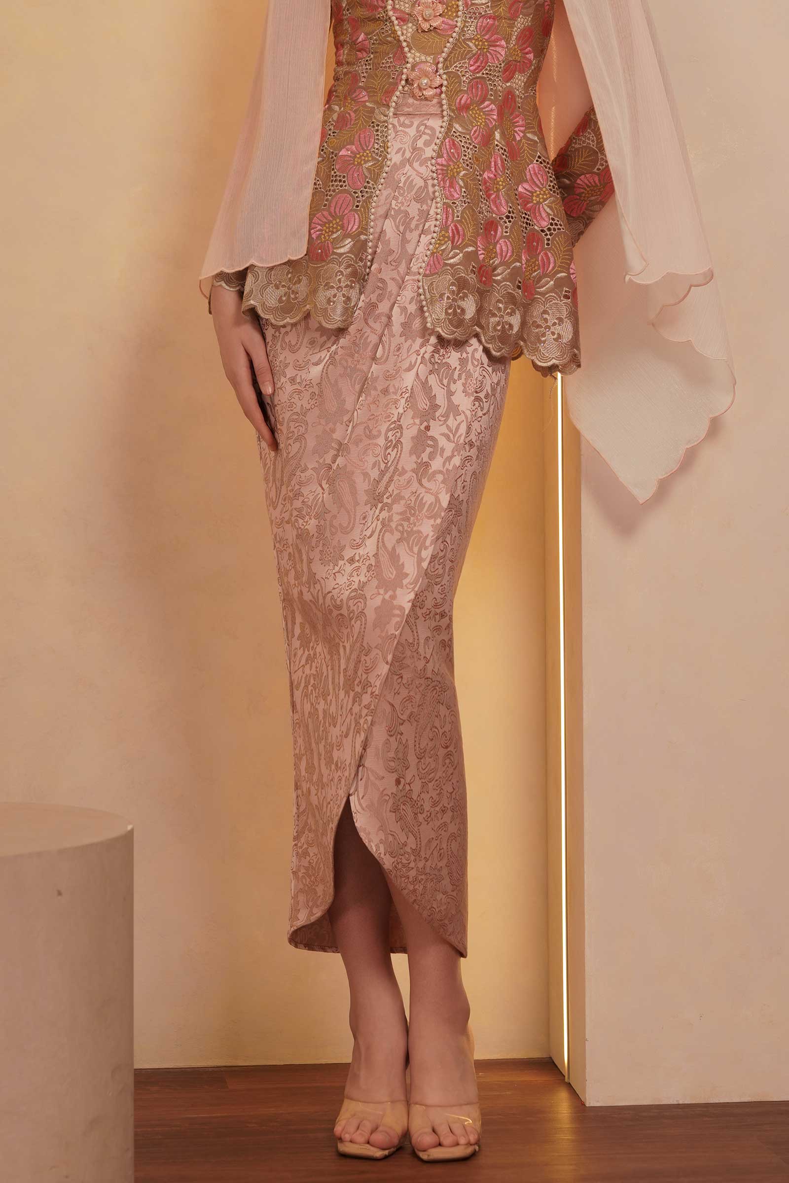 New Seroja Skirt (Rose)