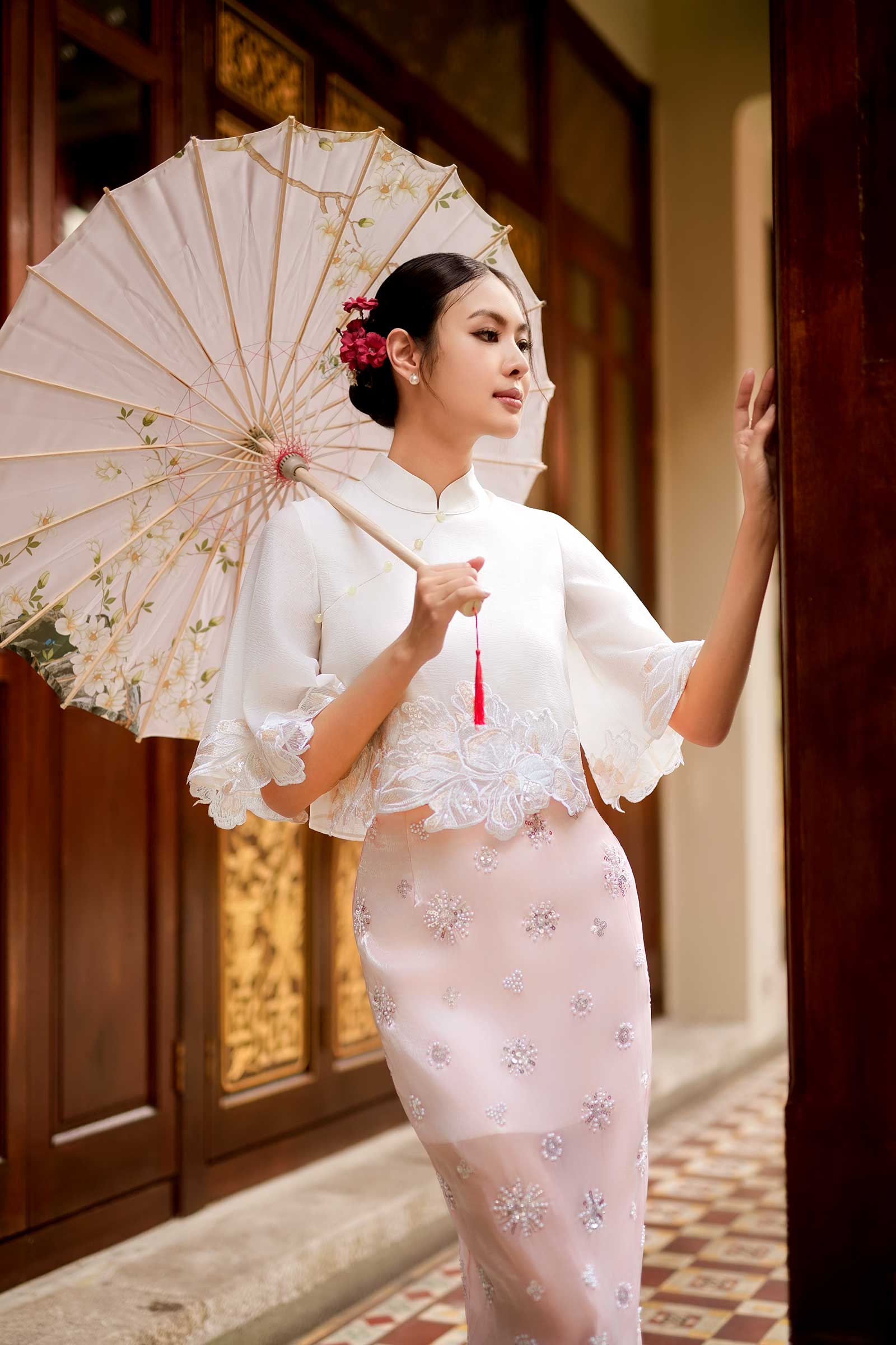 Serena Hibiscus Qipao Top (Porcelain)