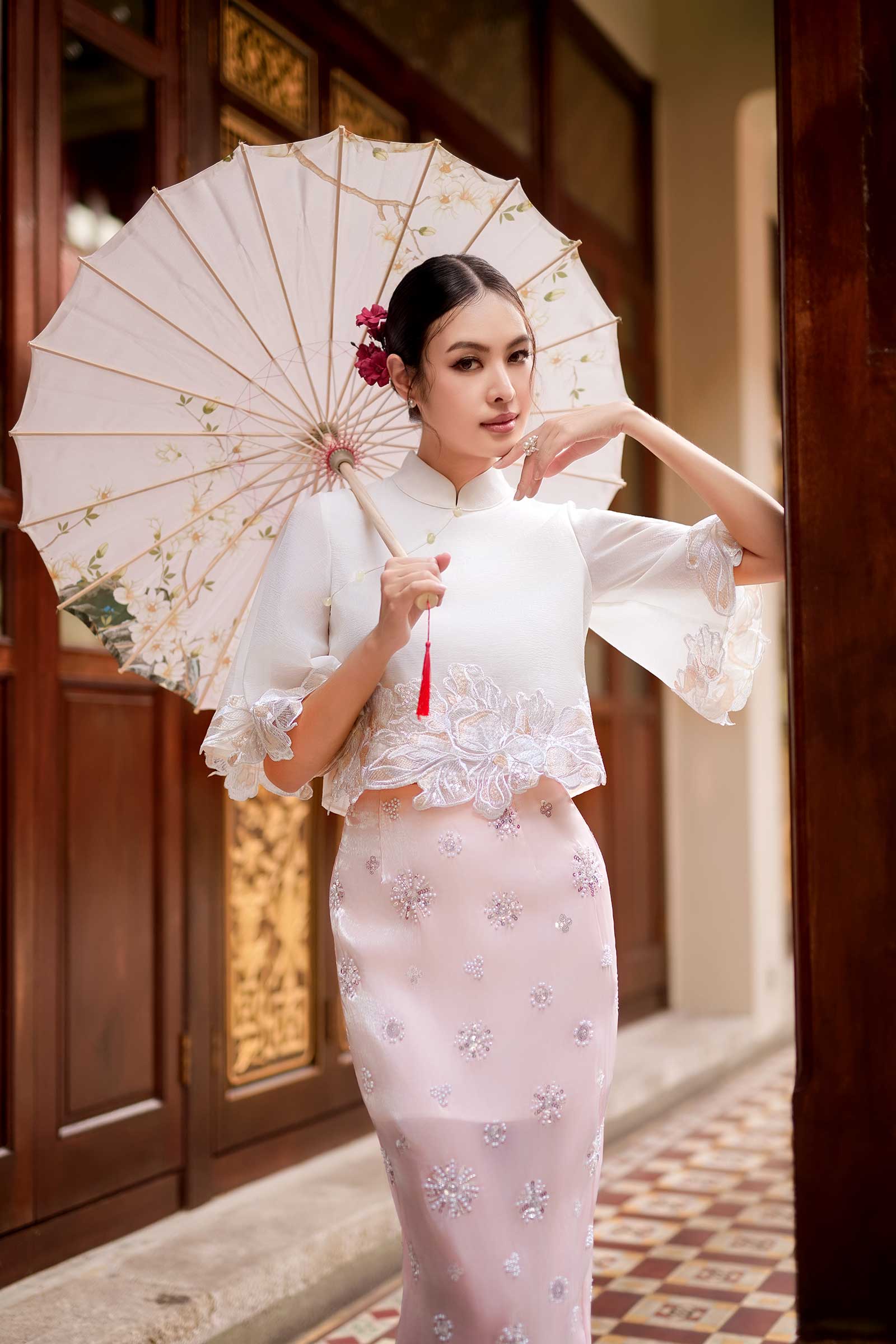 Serena Hibiscus Qipao Top (Porcelain)