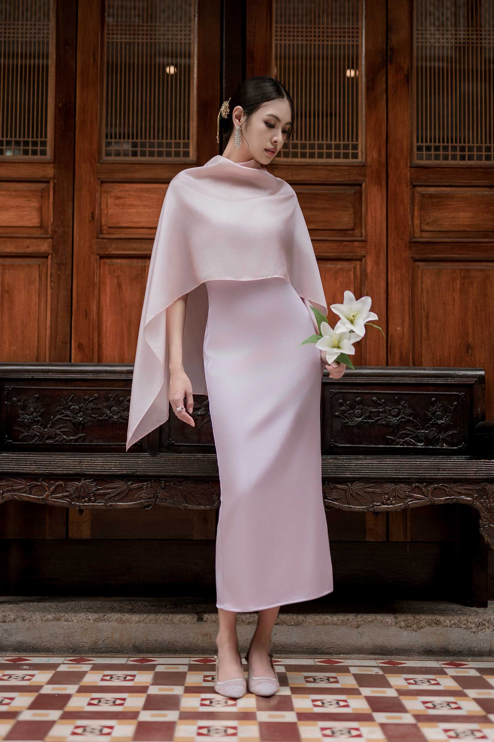 NEW Elaris Multiway Silk Cape (Pink) (NON RETURNABLE)