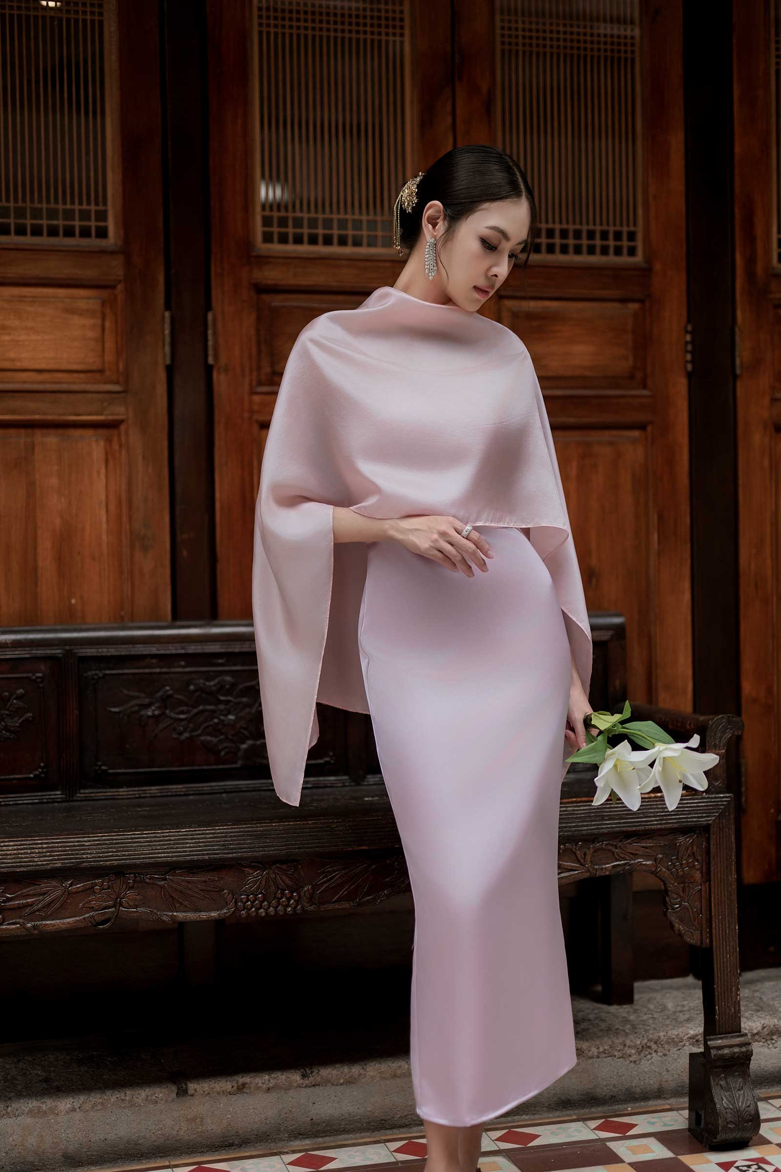 NEW Elaris Multiway Silk Cape (Pink) (NON RETURNABLE)