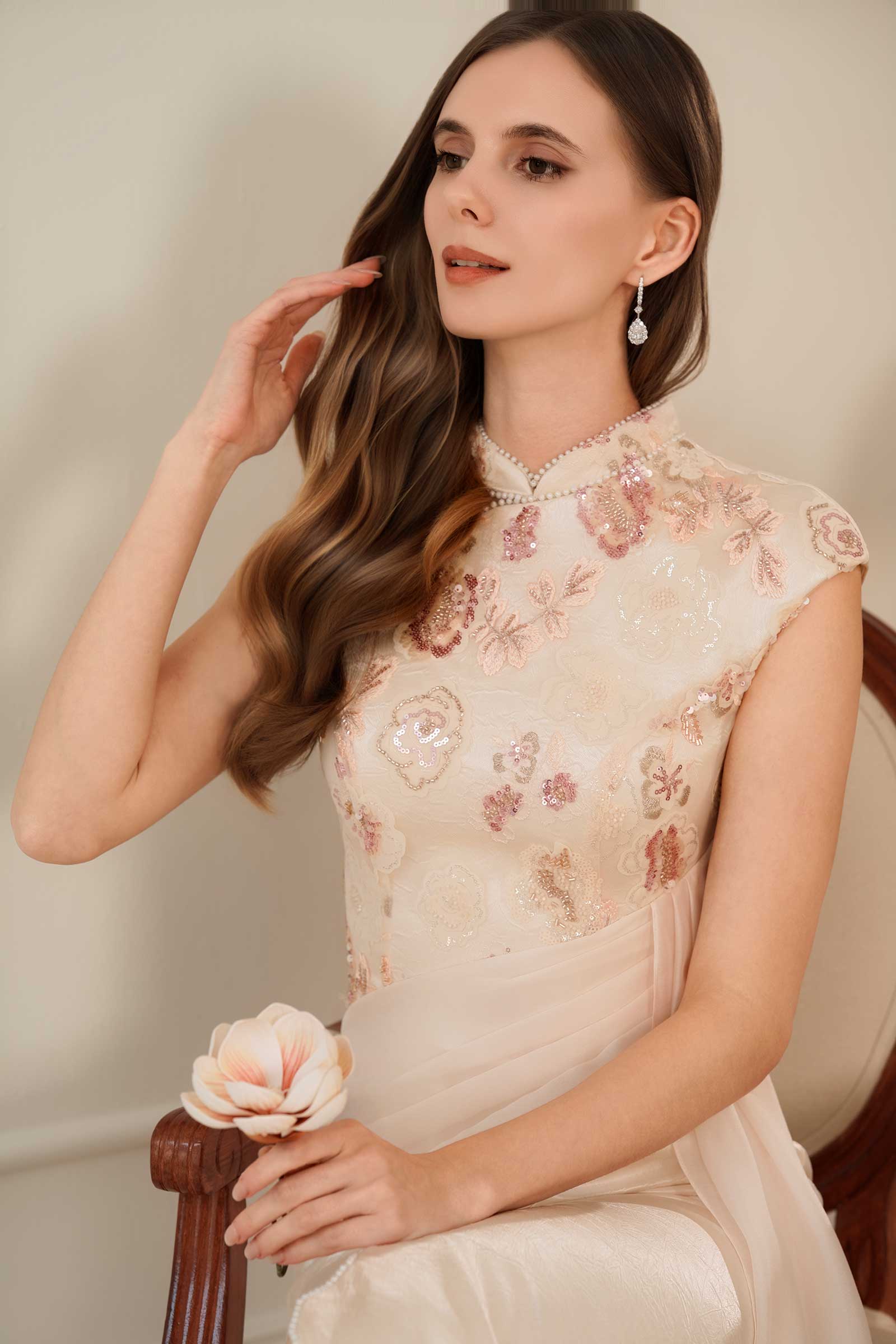 Zhu En Qipao (Blush Sequins)