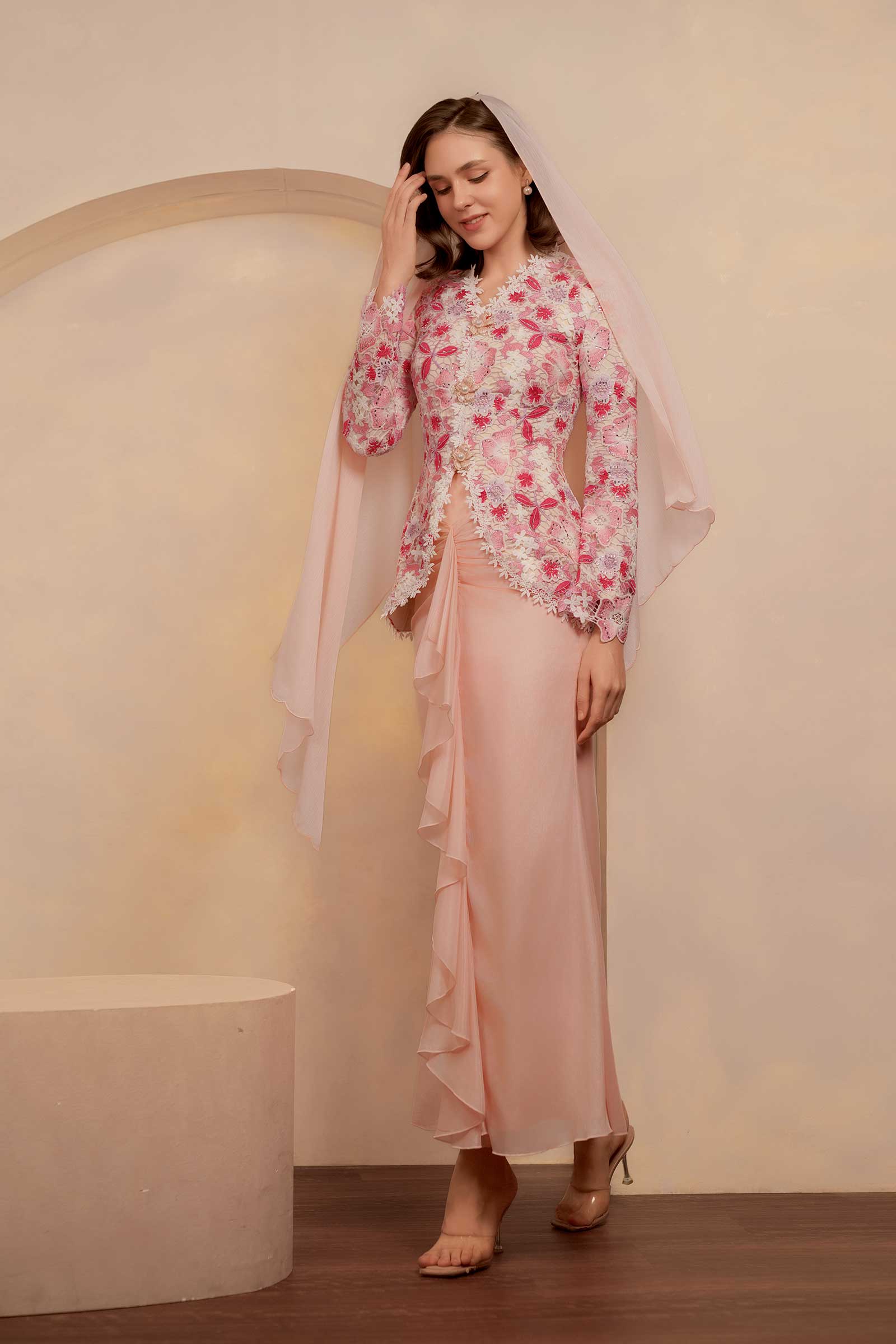 Rose Demure Kebaya Set (Pink)