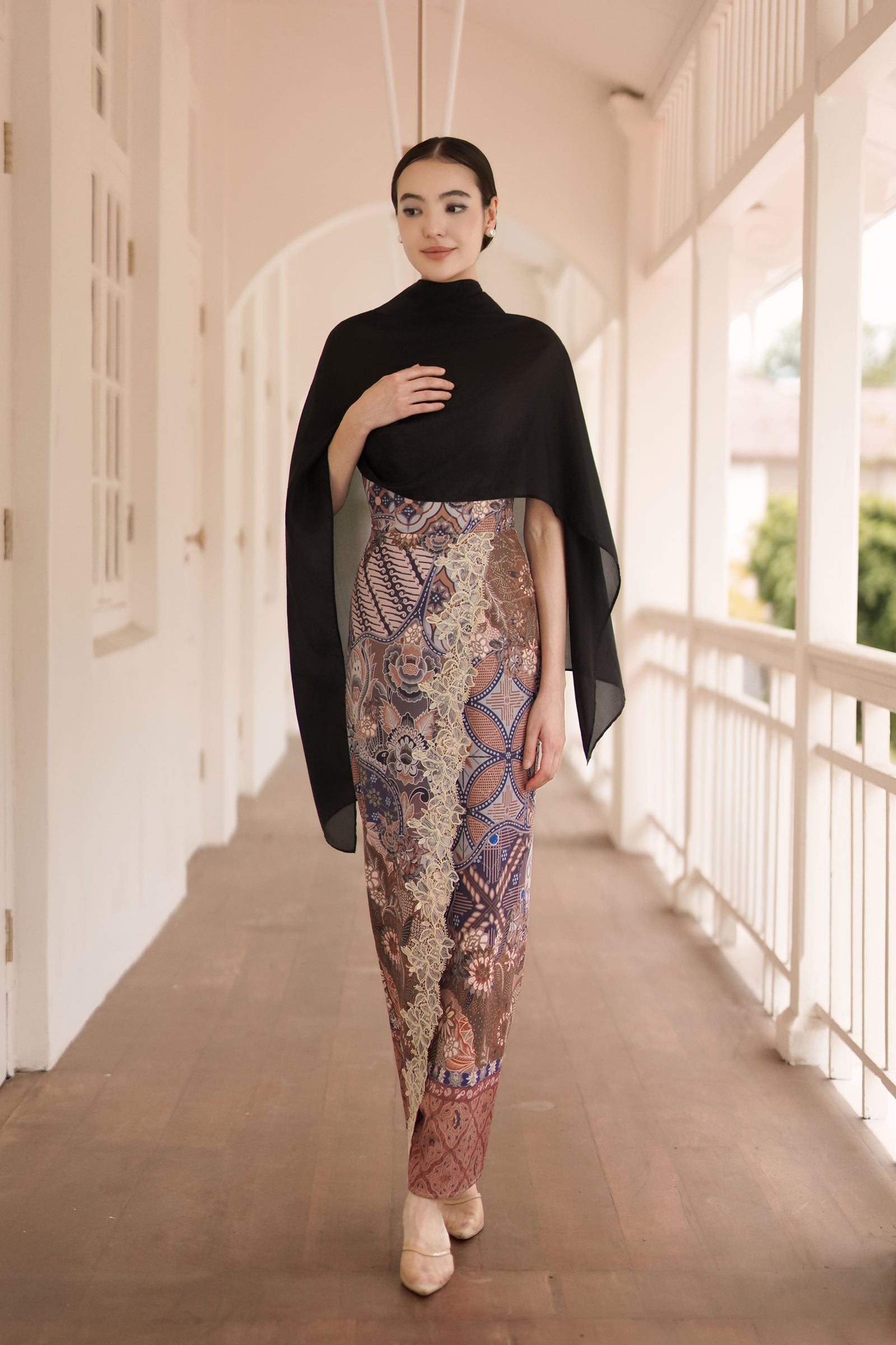 Soleil Kebaya Set (Black)