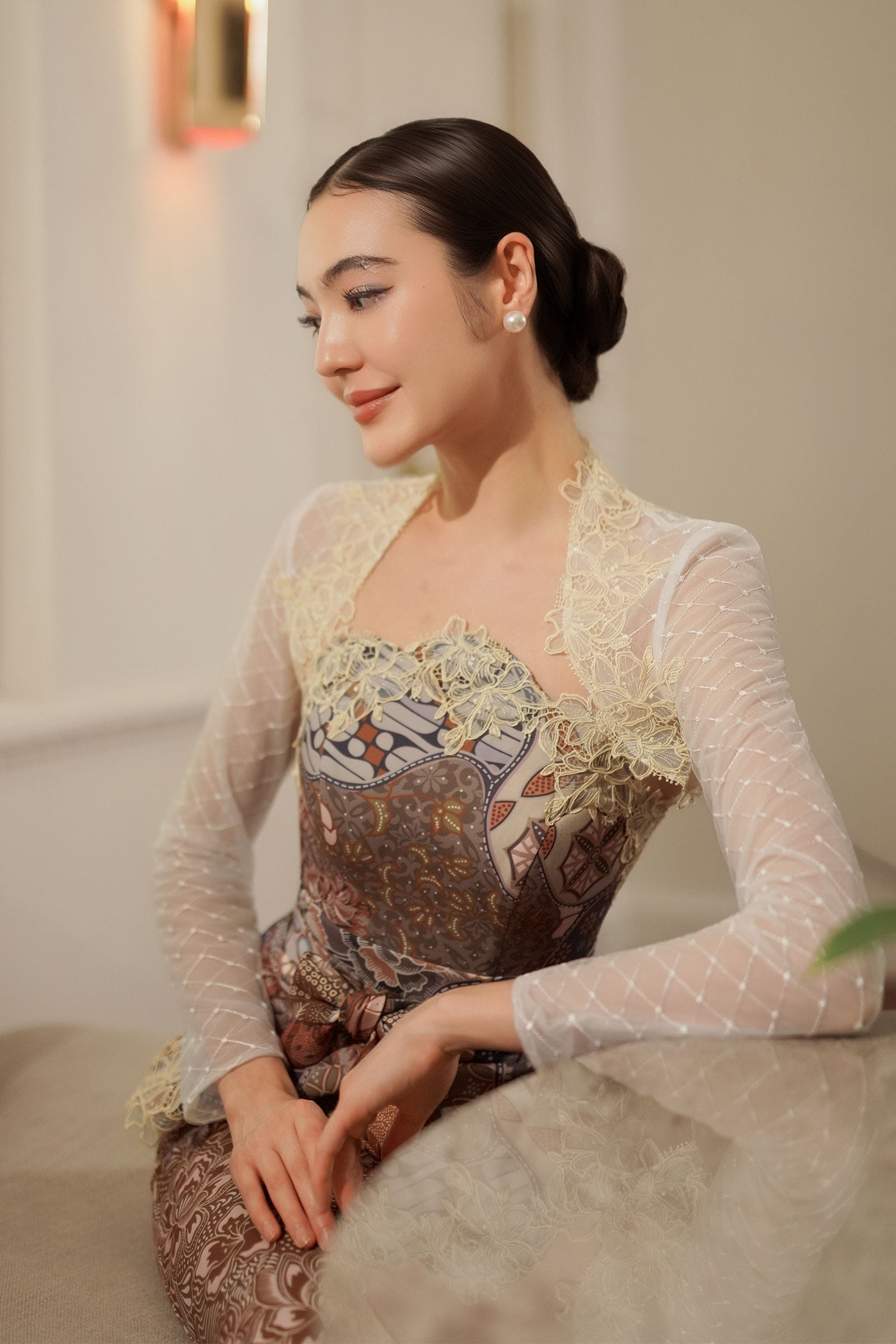 Isadora Top with Pearl Belt (White)