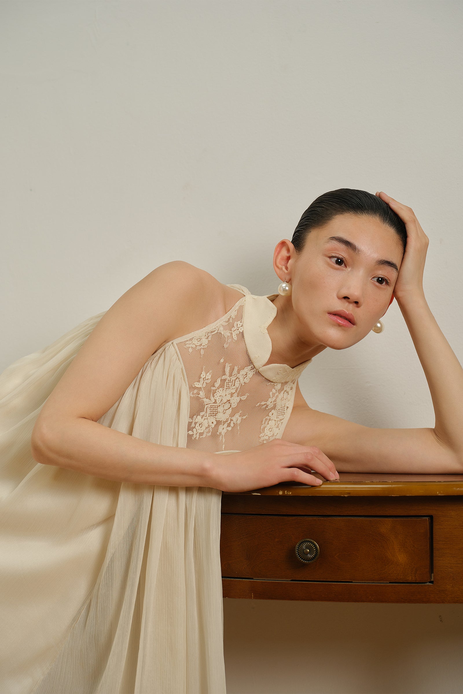 Heir Dress (Antique Beige)