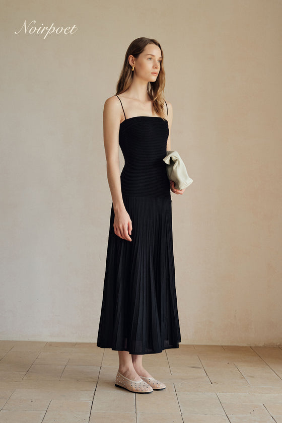 Phyllo Midi Knit Dress (Black)