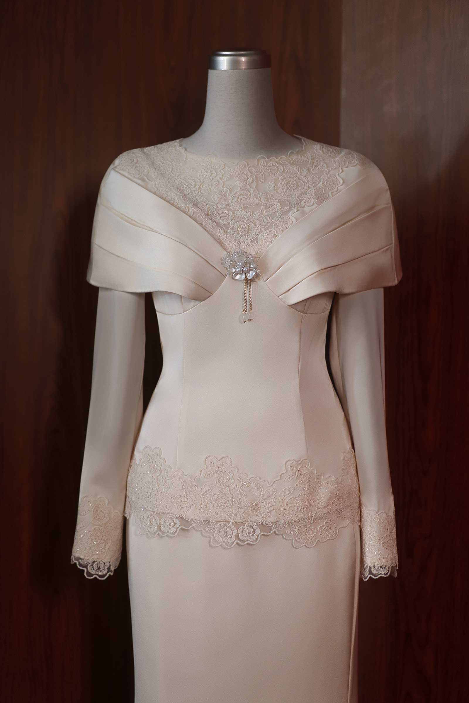 Rembulan Kebaya Top (Champagne)