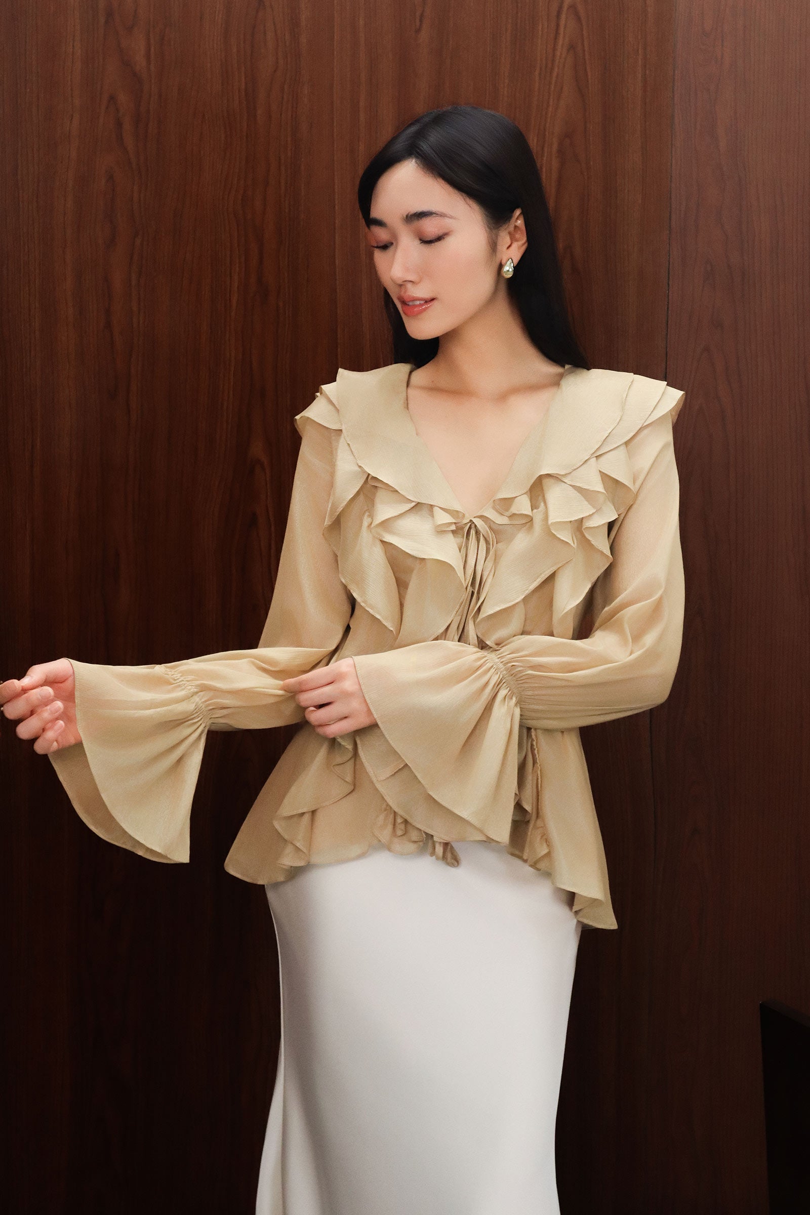 Devoria Ruffle Cardi (Mocha)