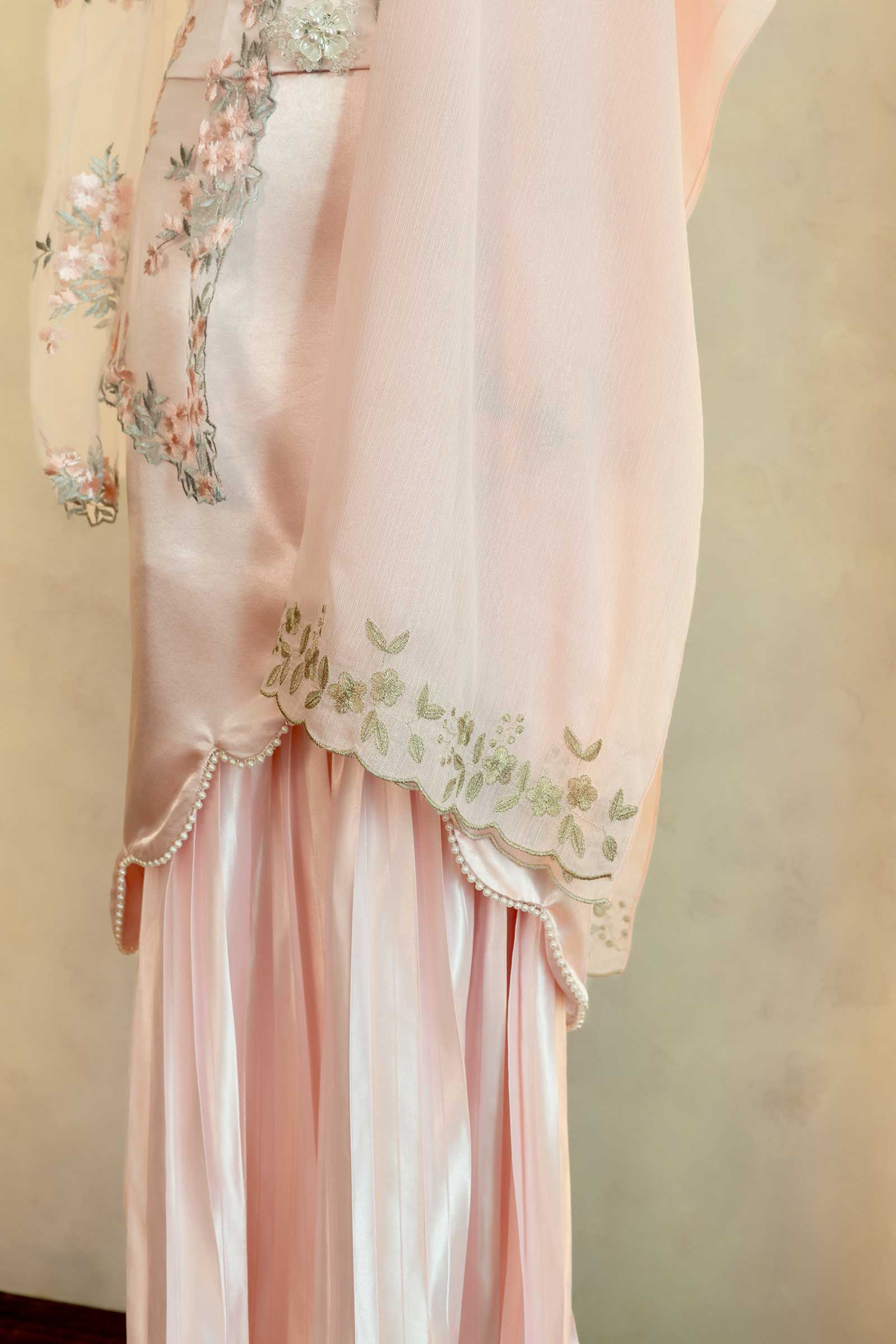 Seraya Shawls (Pink) (Non Returnable)