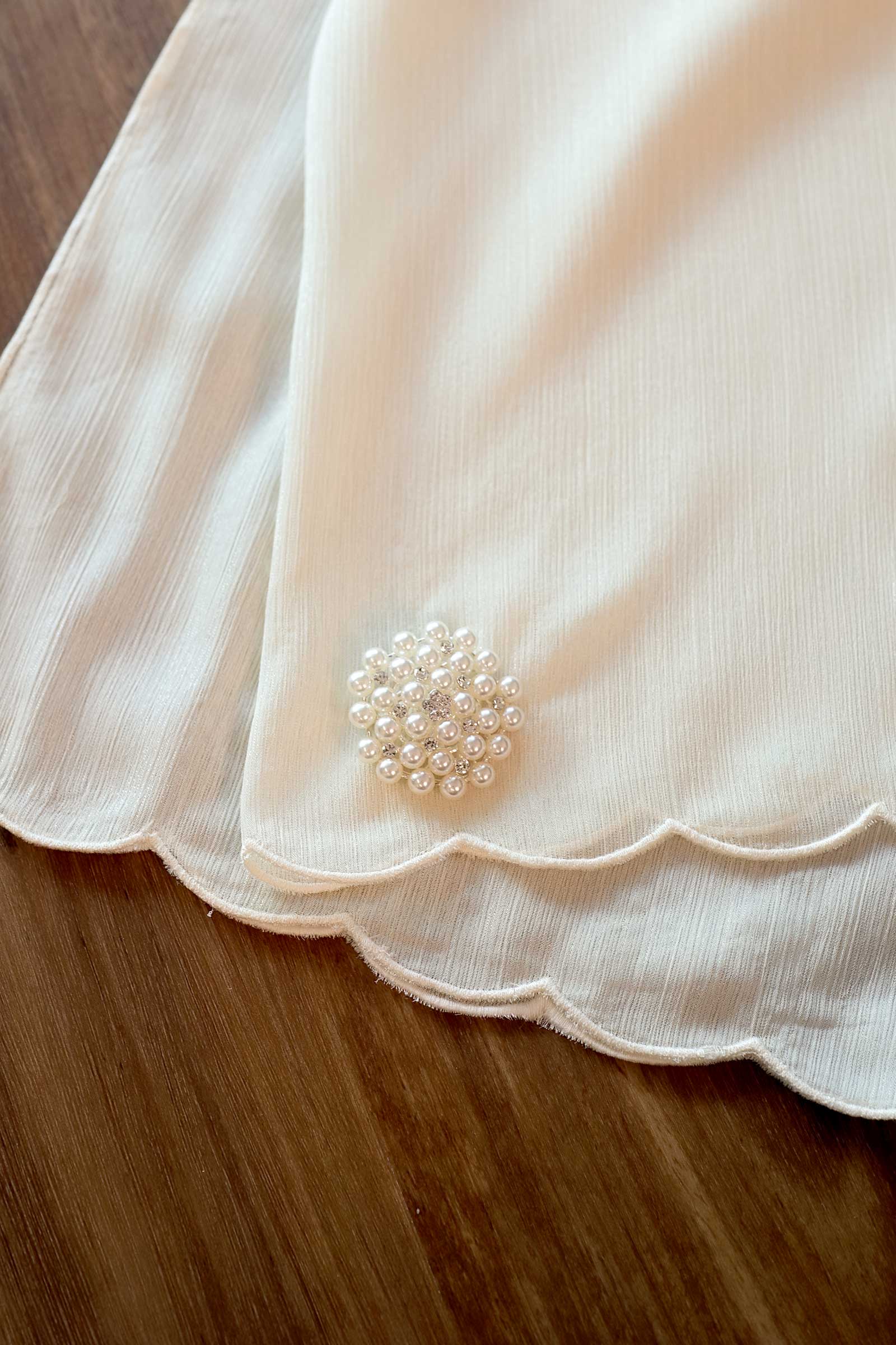Enchanting Shawls with Brooch (Ivory) (Non Returnable)