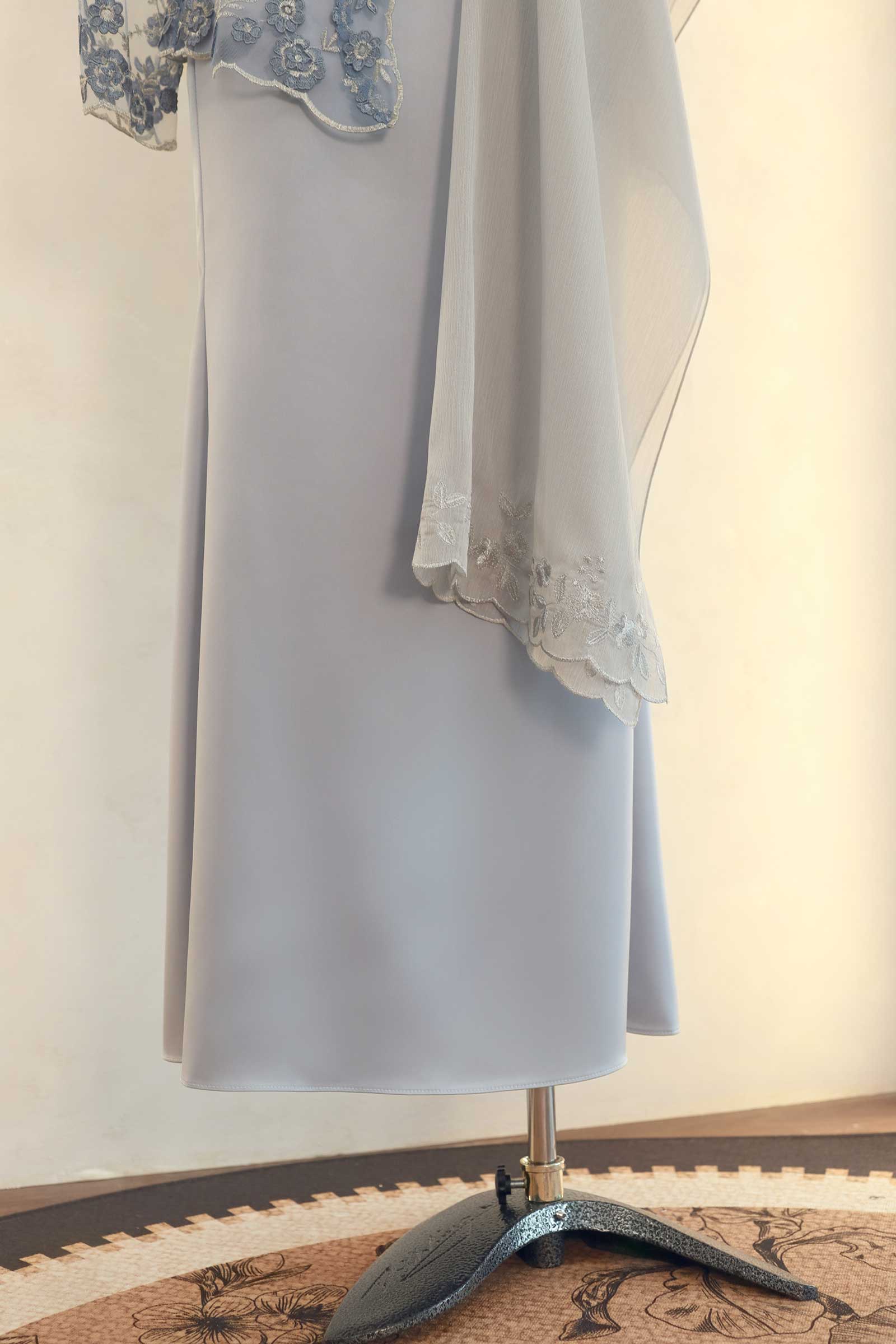 Mawar Shawls (Grey) (Non Returnable)