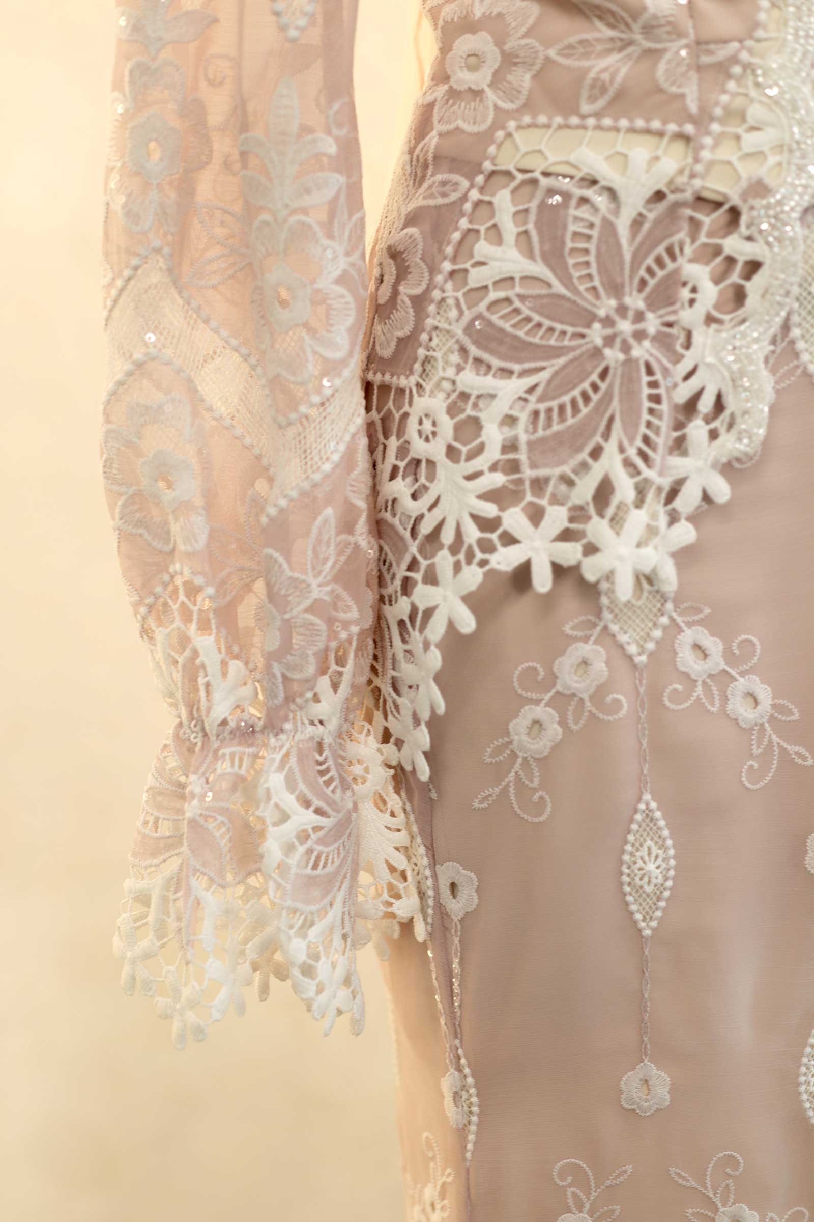 Rosalie Kebaya Set (Rose)