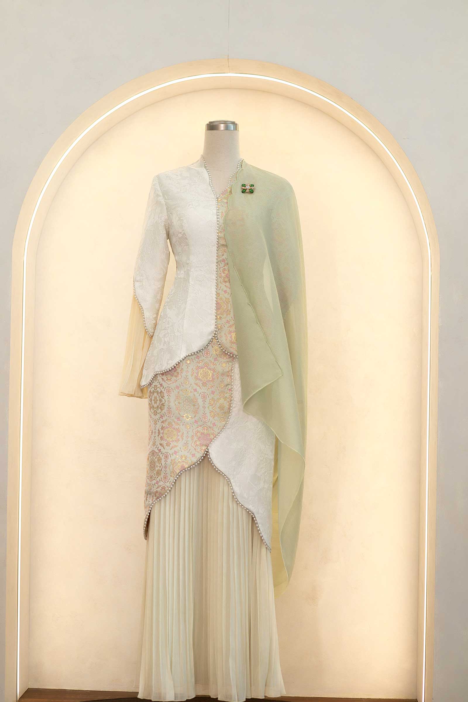 Niessa Kebaya Set (Pistachio)