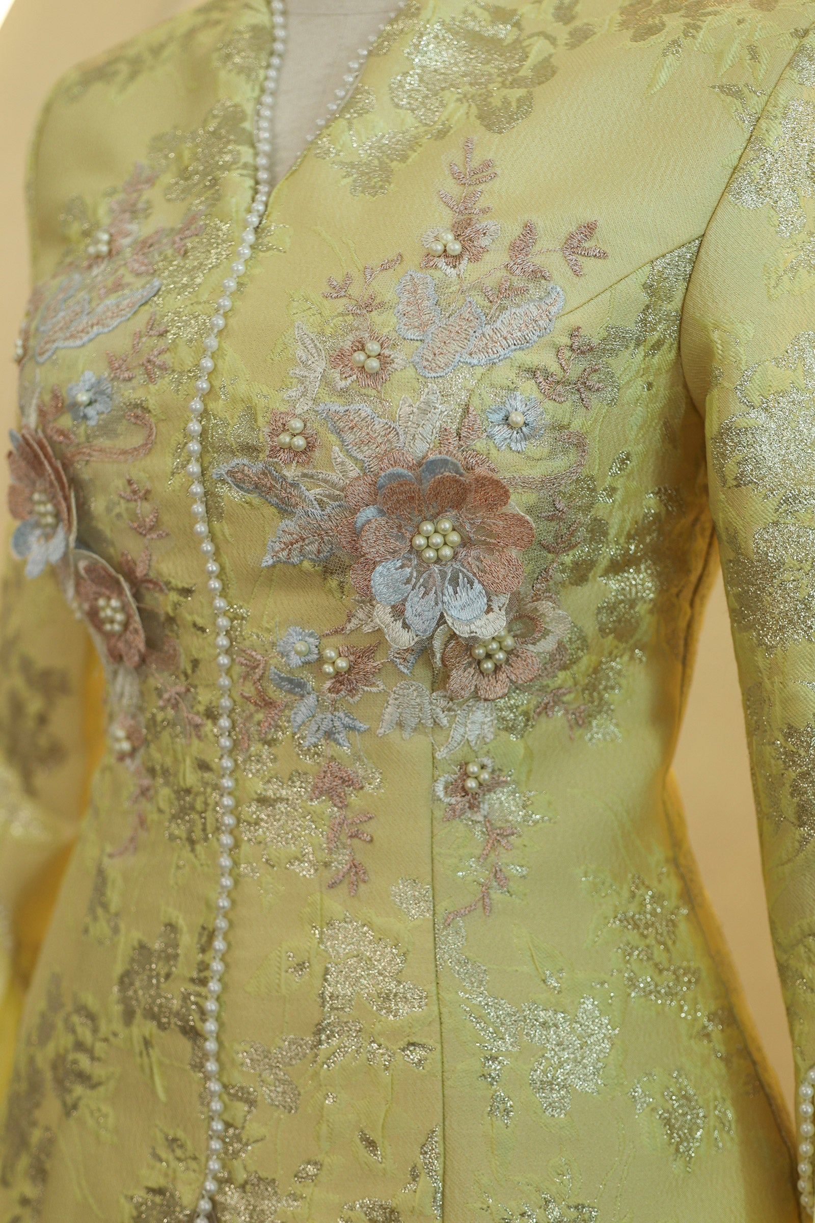 Rosabella Kebaya Set (Sunlit Butter)