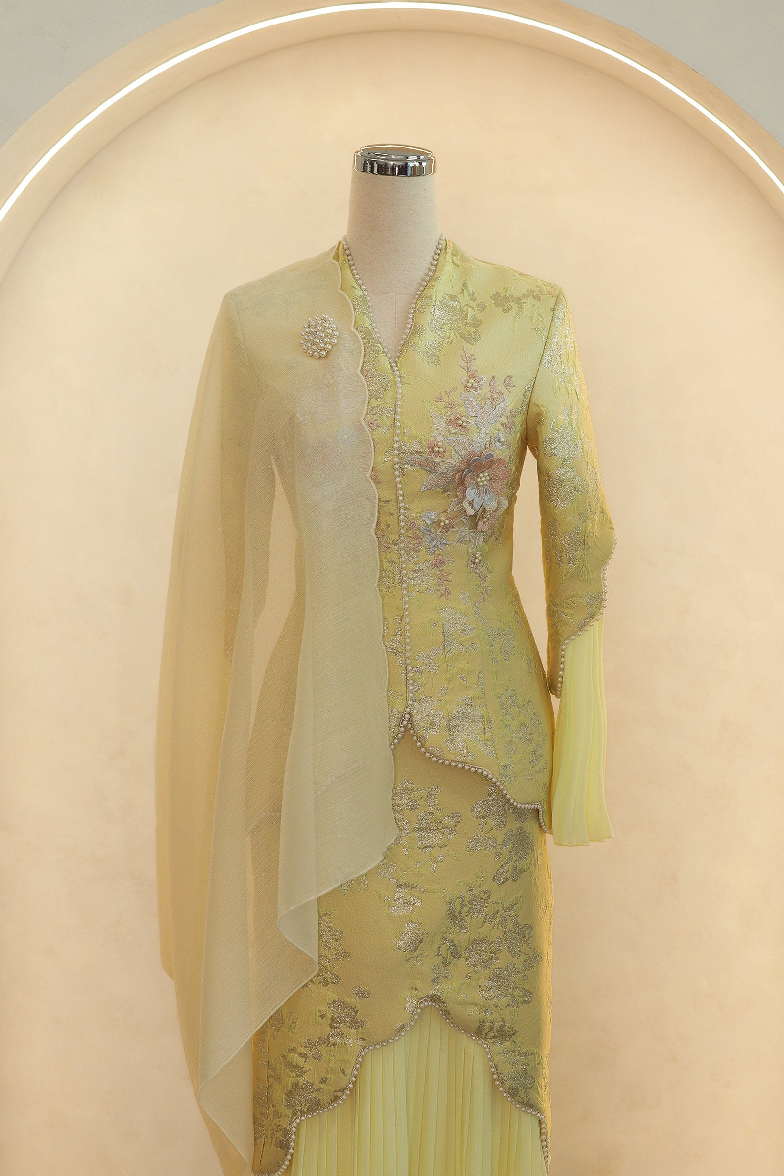 Rosabella Kebaya Set (Sunlit Butter)