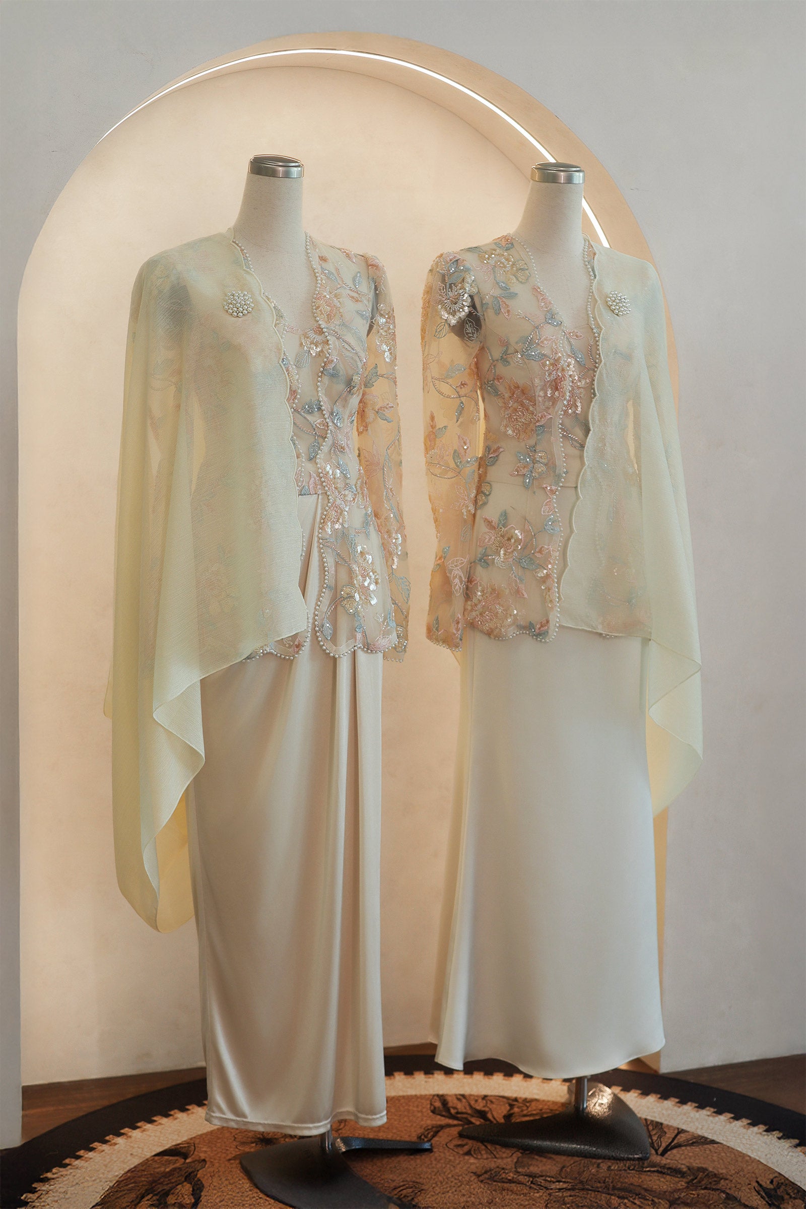 Thea Classic Kebaya Set
