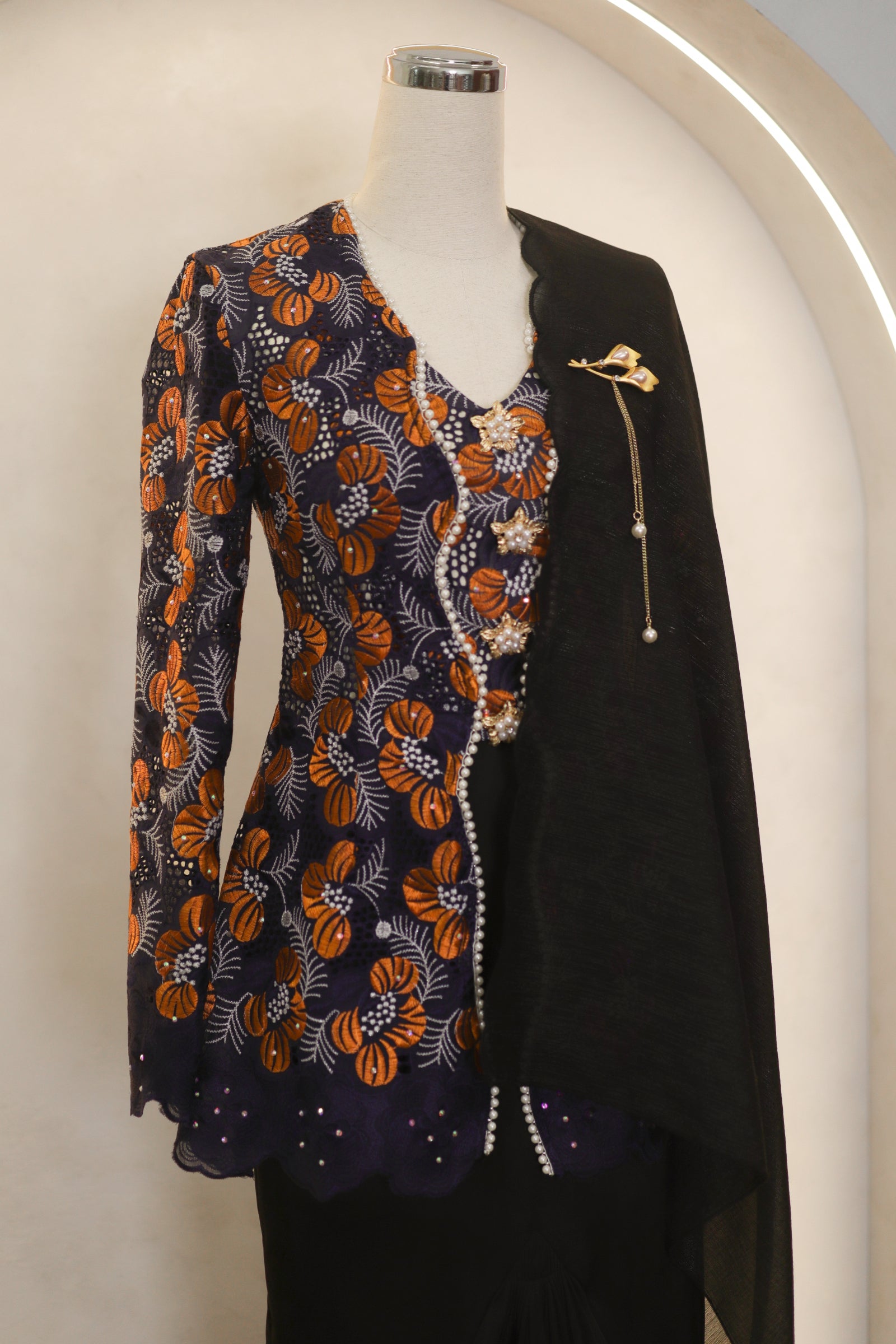 Kemboja Classic Kebaya Set (Black)