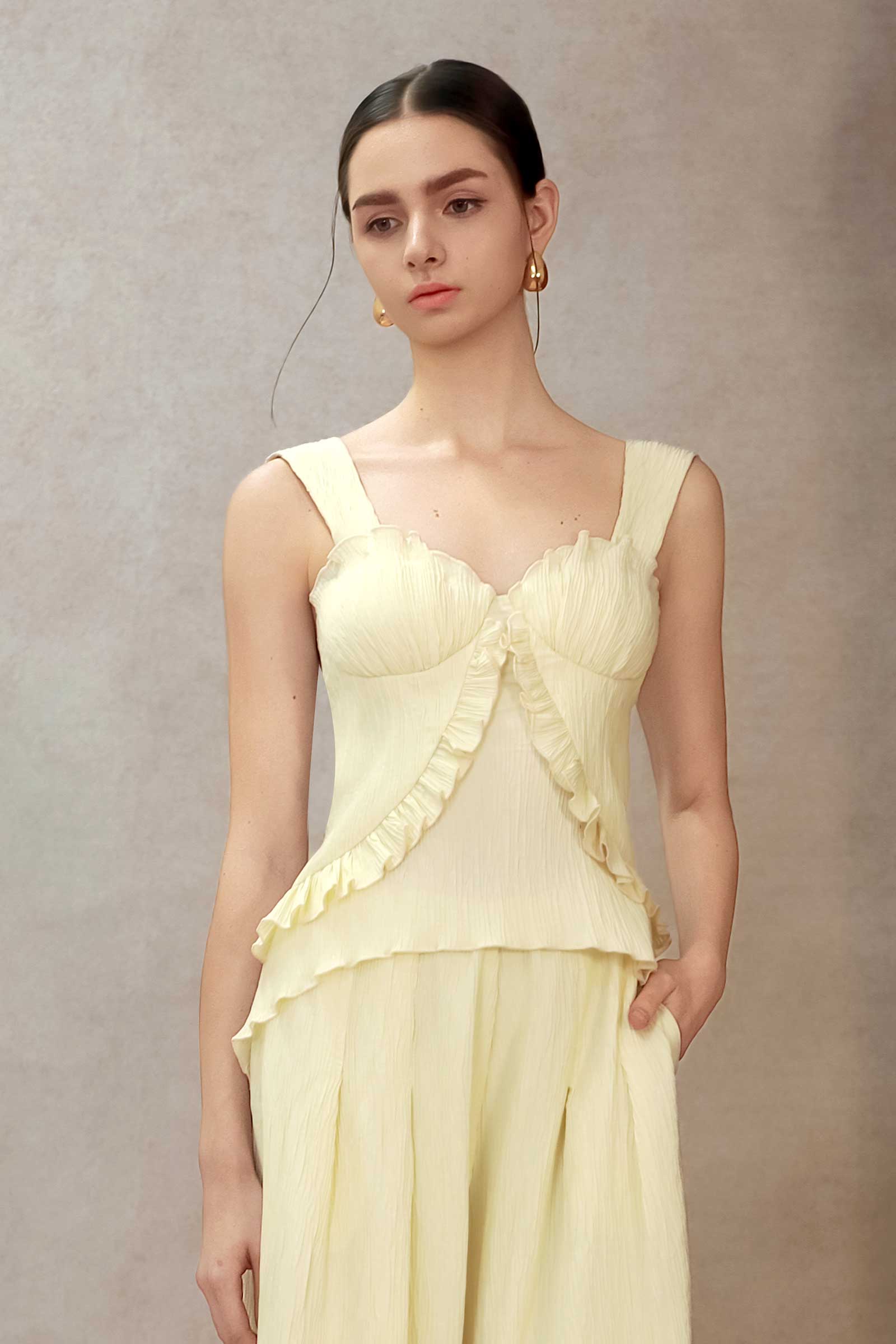 Devrin Padded Top (Cream)