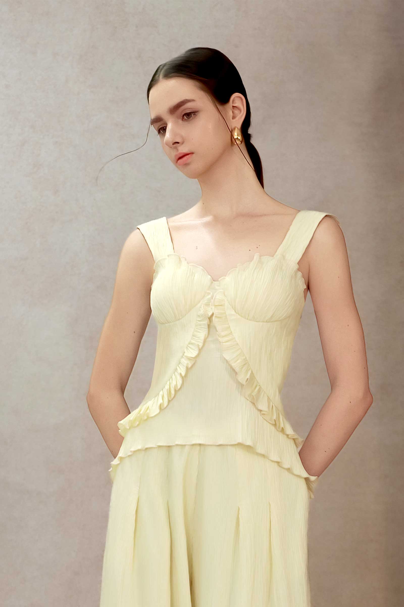 Devrin Padded Top (Cream)